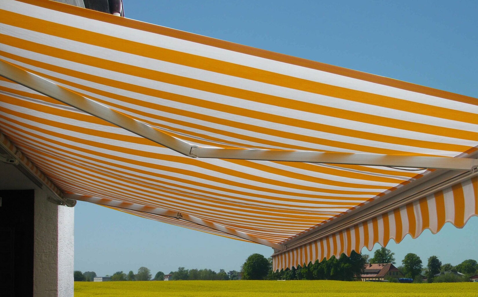 Elektrische Kassetten-Markise H123, Vollkassette Volant 4,5x3m ~ Polyester Gelb/Weiß