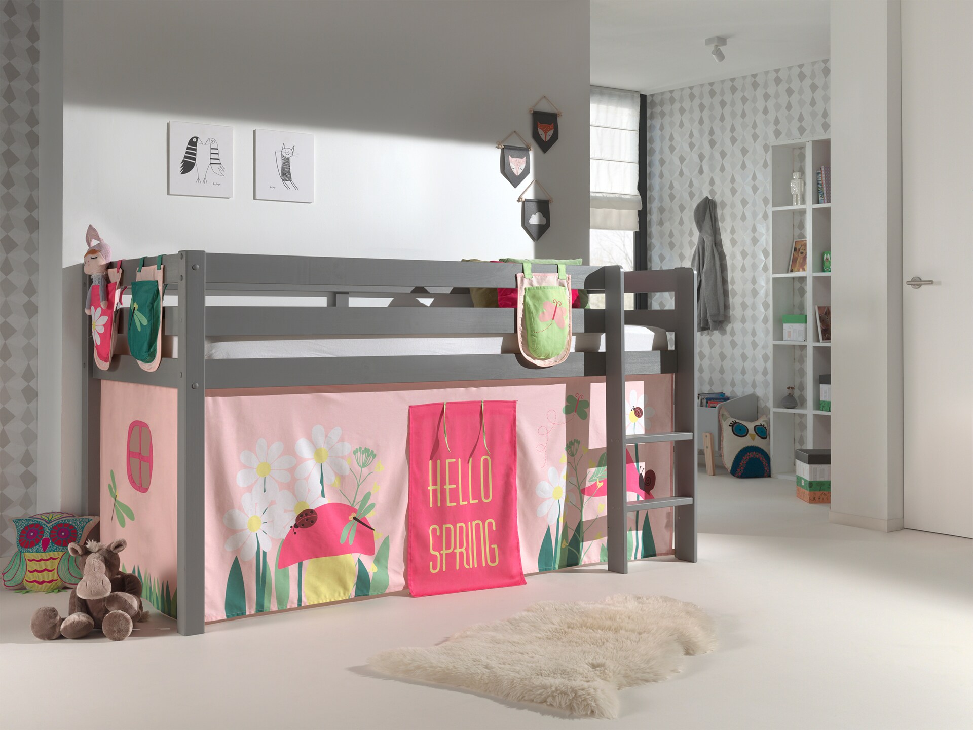 Spielbett Pino mit Textilset Vorhang und 3 Taschen versch. Designs 