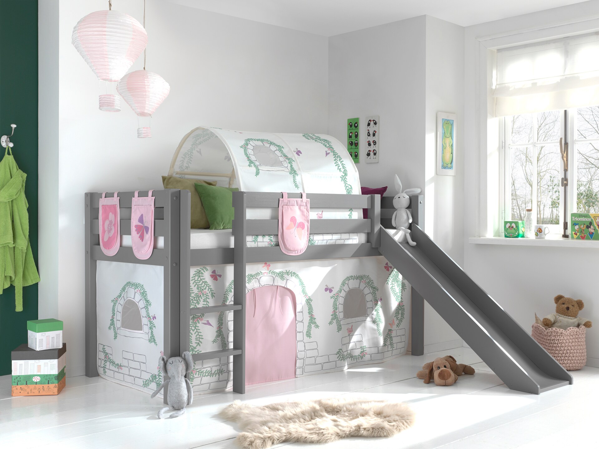 Spielbett Pino inkl. Rutsche mit Textilset Vorhang, Tunnel und 3 Taschen versch. Designs 