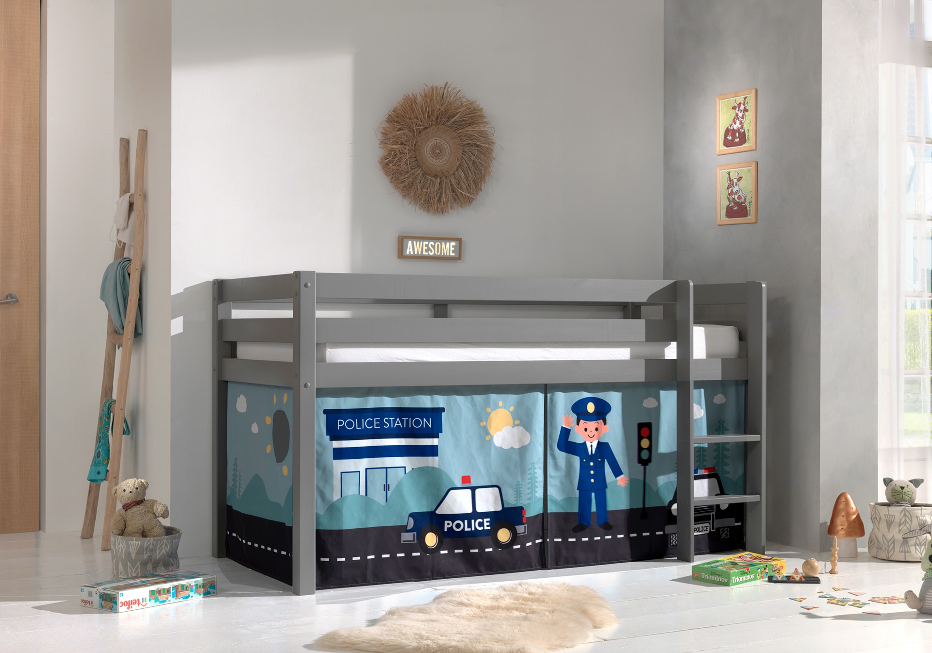 Halbhohes Bett PINO, mit Textilset "Police", Ausf. Kiefer massiv versch. Farben 