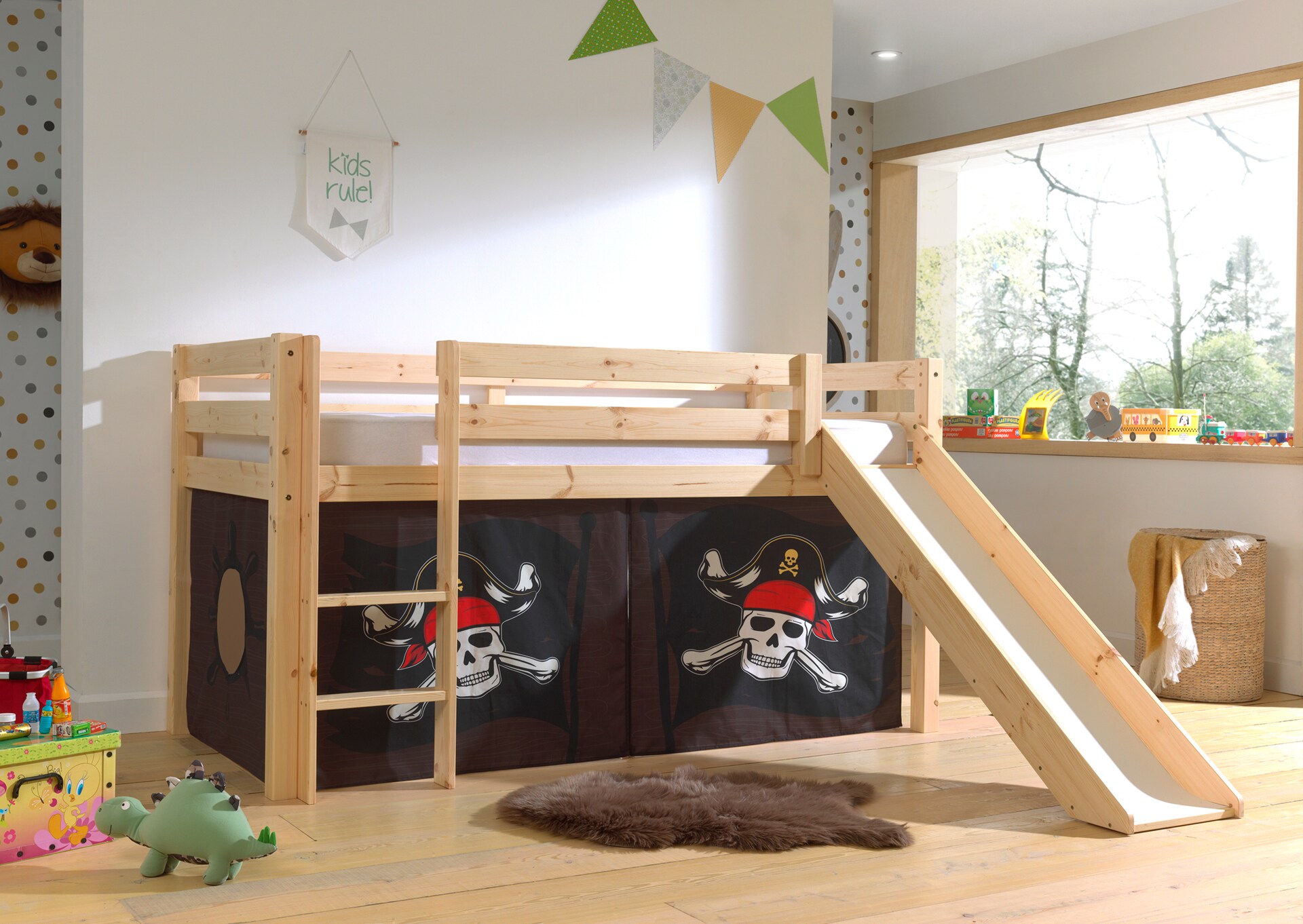 Halbhohes Bett PINO, mit Rutsche und Textilset "Caribian Pirate", Ausf. Kiefer massiv versch. Farben 