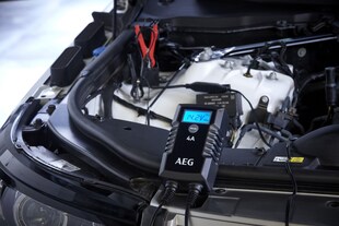 AEG Batterieladegerät LD4 