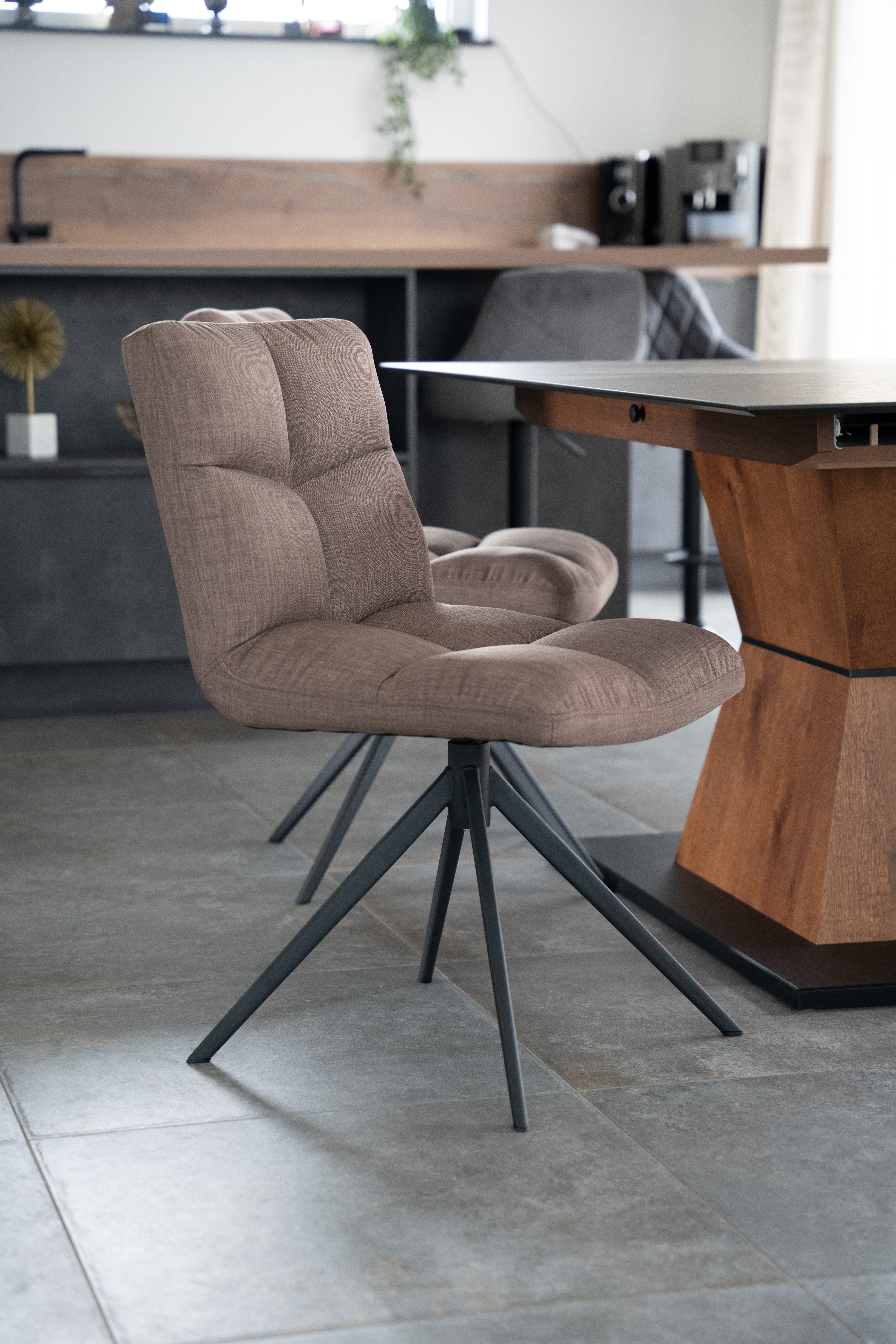 HOME DELUXE Esszimmerstuhl drehbar 2er Set NODA  &ndash; Webstoff Grau/Braun 