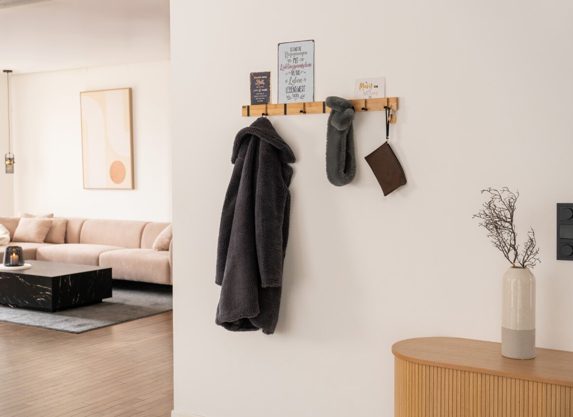 HOME DELUXE Garderobenleiste inkl. Haken und Magnete HOOK 8x Haken Bambus - versch. Ausf&uuml;hrungen 