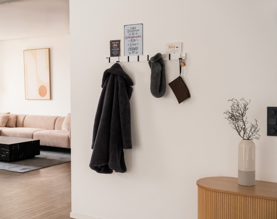 HOME DELUXE Garderobenleiste inkl. Haken und Magnete HOOK 8x Haken Wei&szlig; - versch. Ausf&uuml;hrungen 