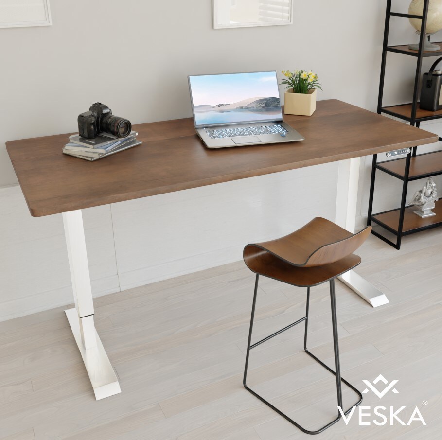 VESKA Höhenverstellbarer Schreibtisch (140 x 70 cm) - Sitz- & Stehpult - Bürotisch Elektrisch Höhenverstellbar mit Touchscreen & Stahlfüßen …