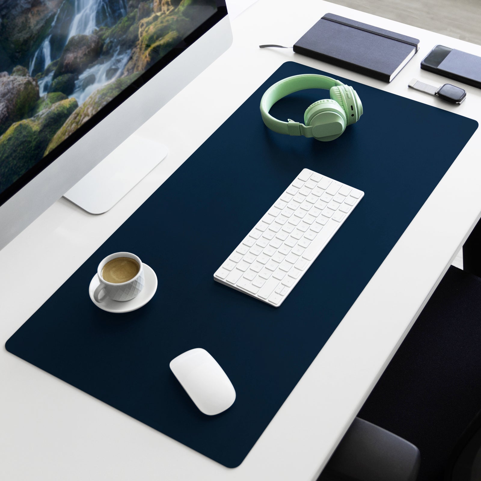 floordirekt Schreibtischunterlage | Nero | Pflegeleichtes, weiches Kunstleder | Blau 