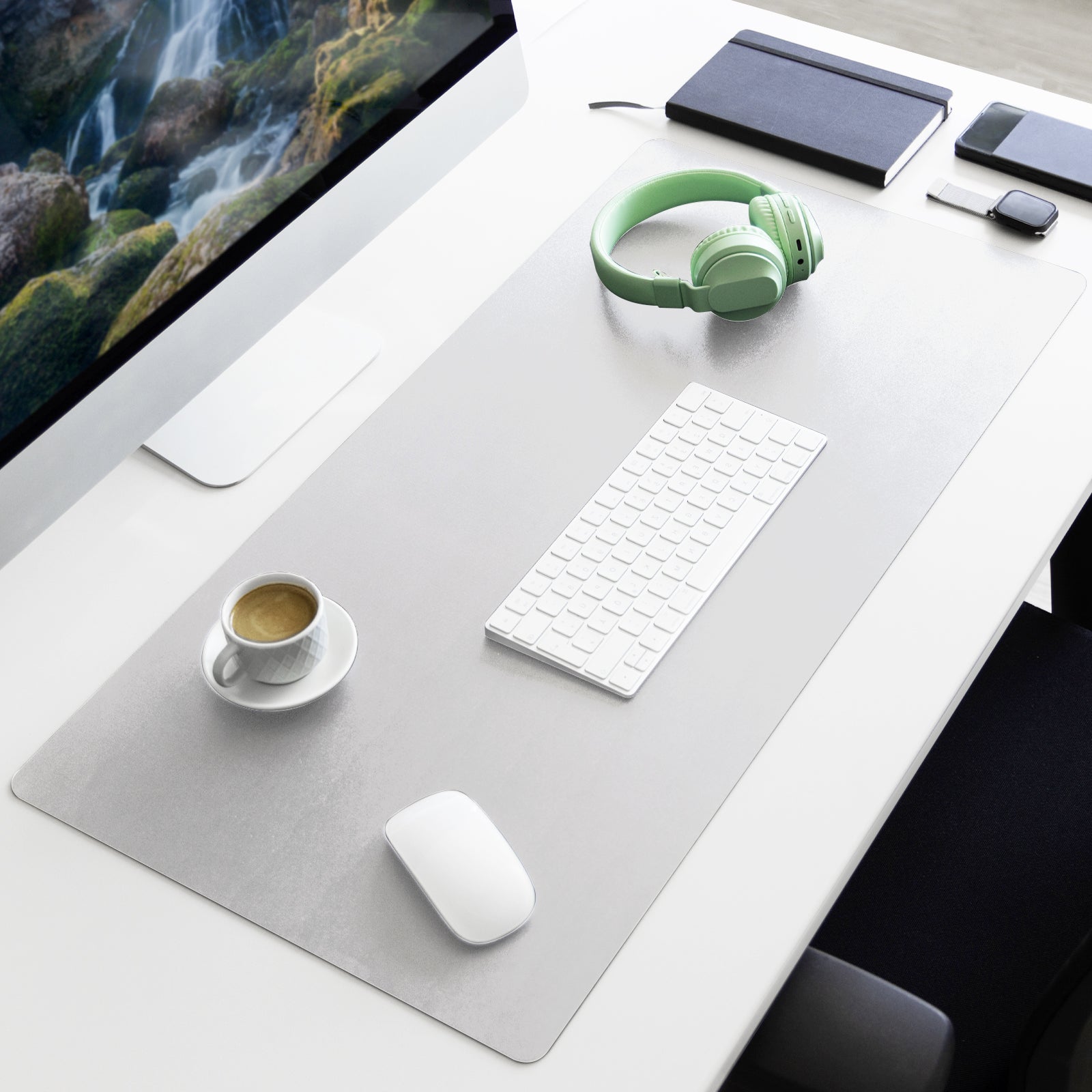 floordirekt Schreibtischunterlage | Nero | Pflegeleichtes, weiches Kunstleder | Wei&szlig; 