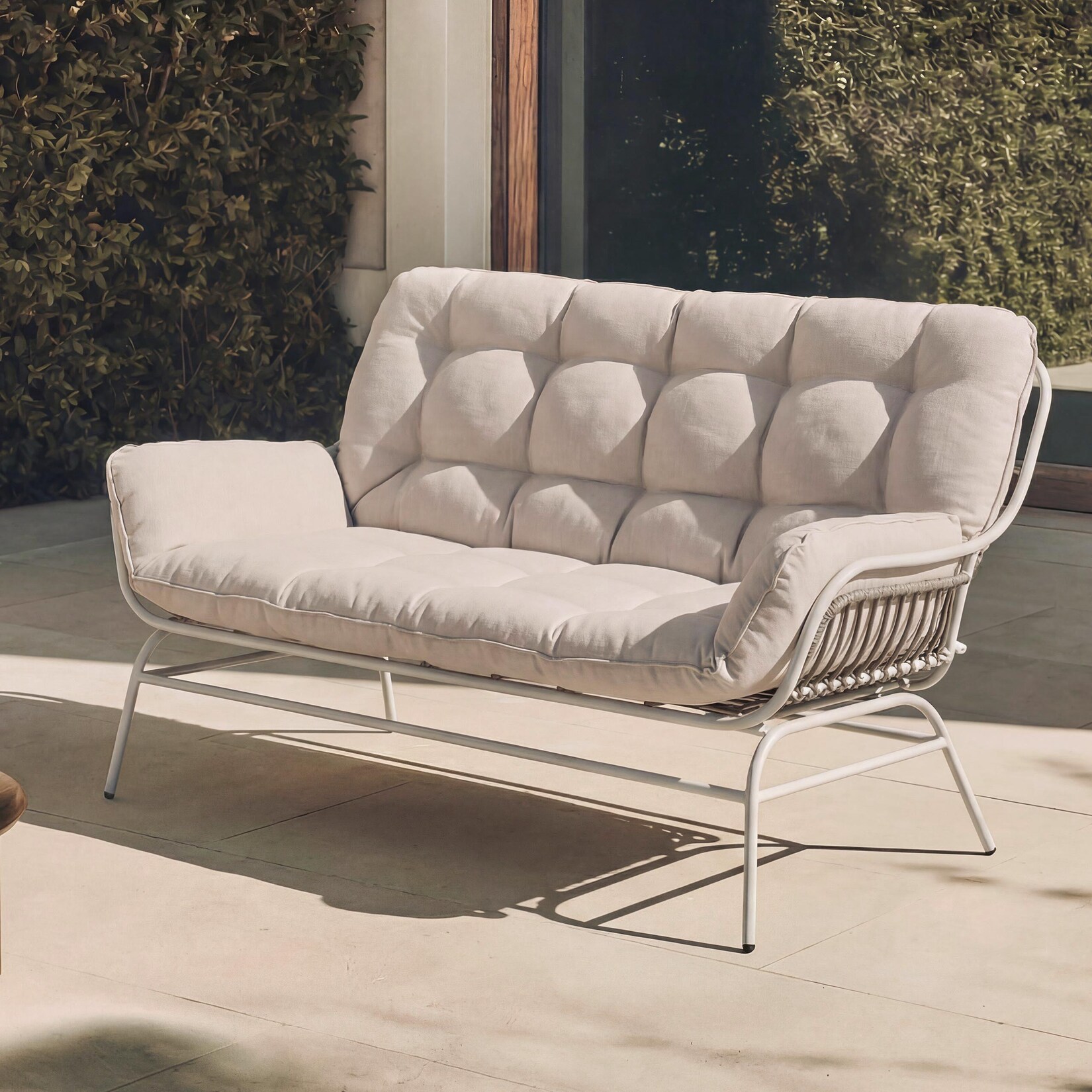 2er-Sofa -P75, Gartensofa Gartenbank Couch 2-Sitzer, Stoff /m² Poly-Rattan Metall ~ hellgrau, Polster beige