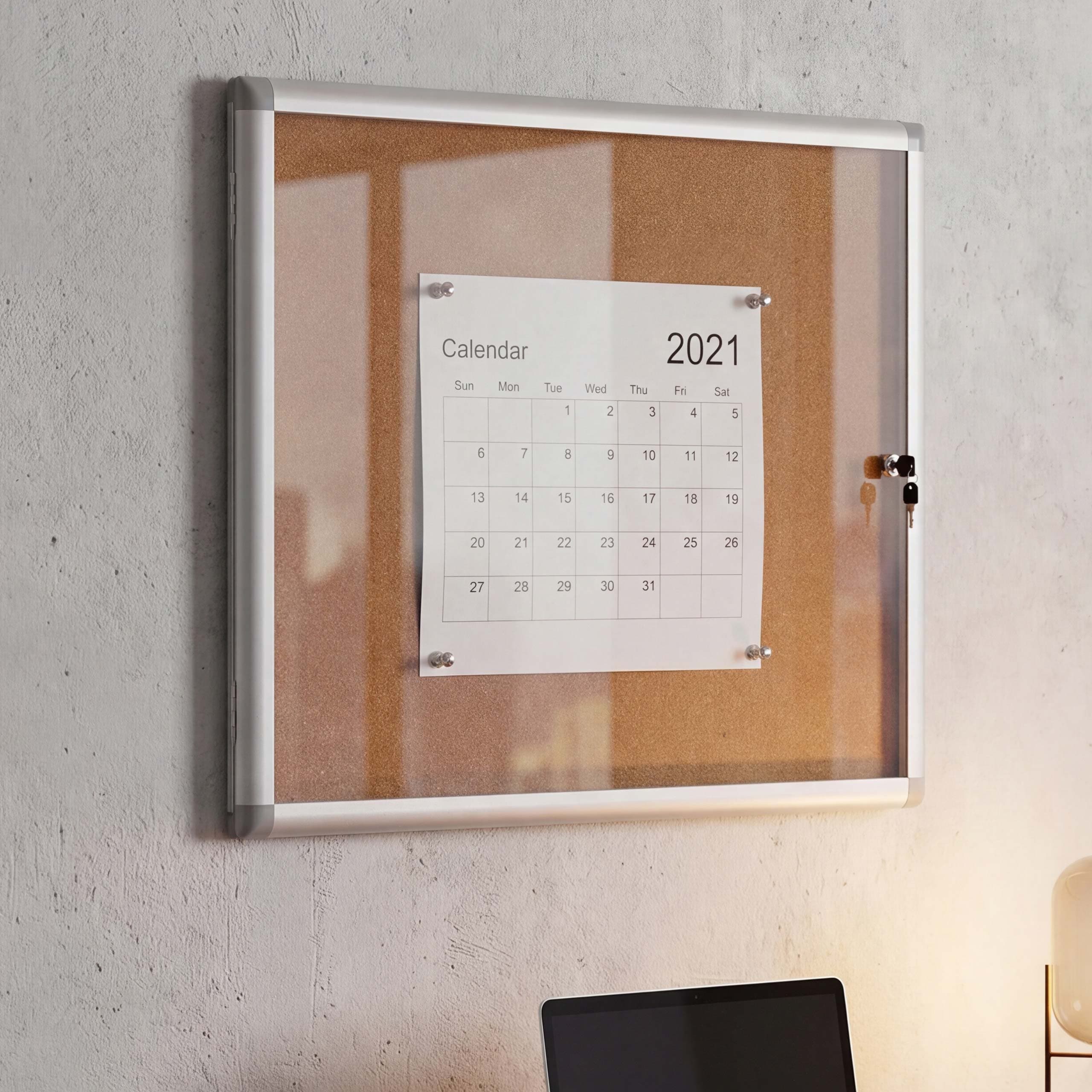 Schaukasten MCW-Q51, Memoboard Pinnwand mit Korkoberfl&auml;che, Aluminium abschlie&szlig;bar inkl. Zubeh&ouml;r 65x68x7cm 