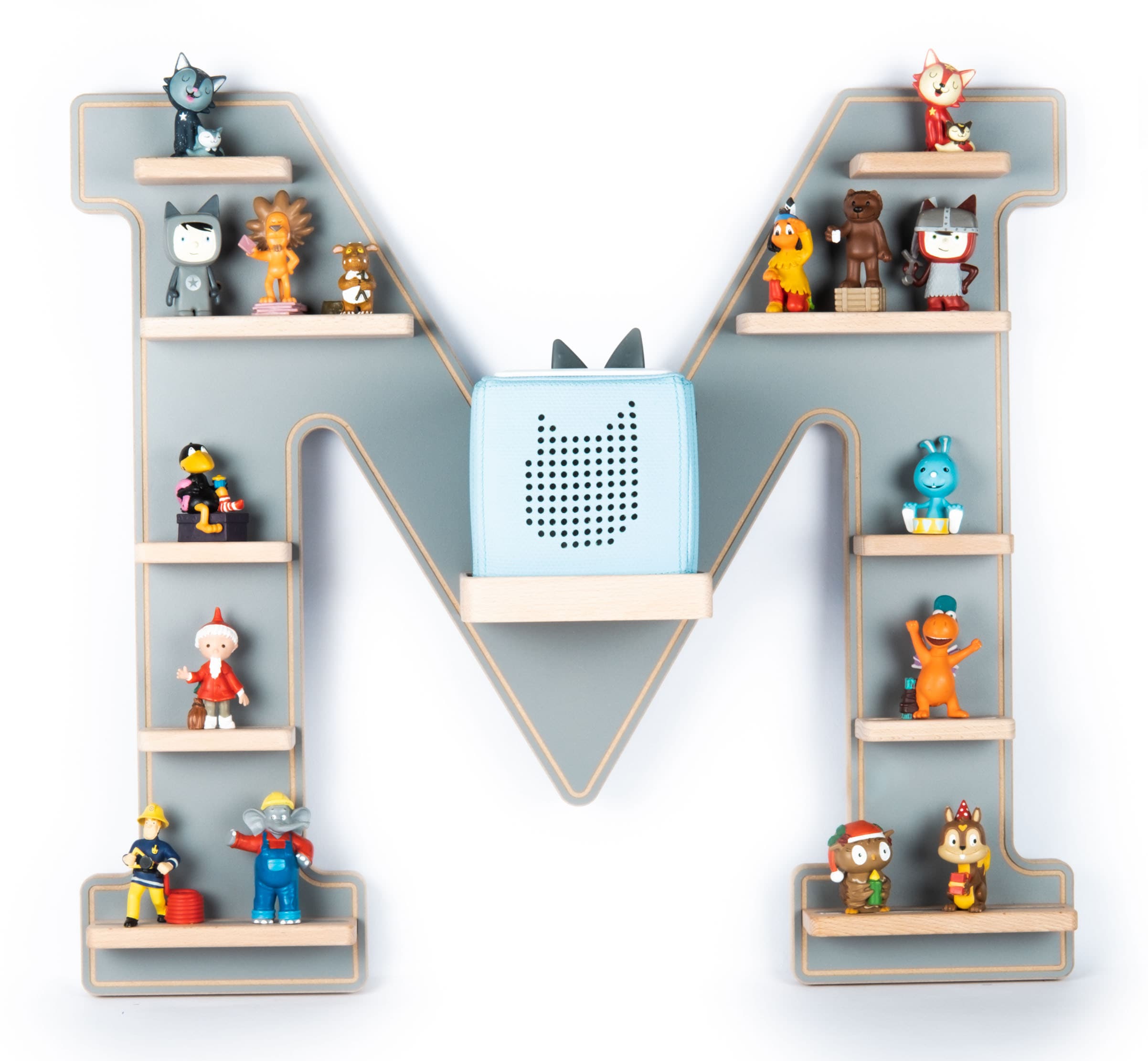 BOARTI Kinderregal Buchstabe M | h&auml;ngend f&uuml;r Toniebox und Tonie Figuren | platzsparendes Regal | H. 54 x B. 60 x T. 19 | Wandregal f&uuml;r Musikbox Figuren Aufbewahrung Magneteins&auml;tzen | Aufbewahrungsregal Holz 