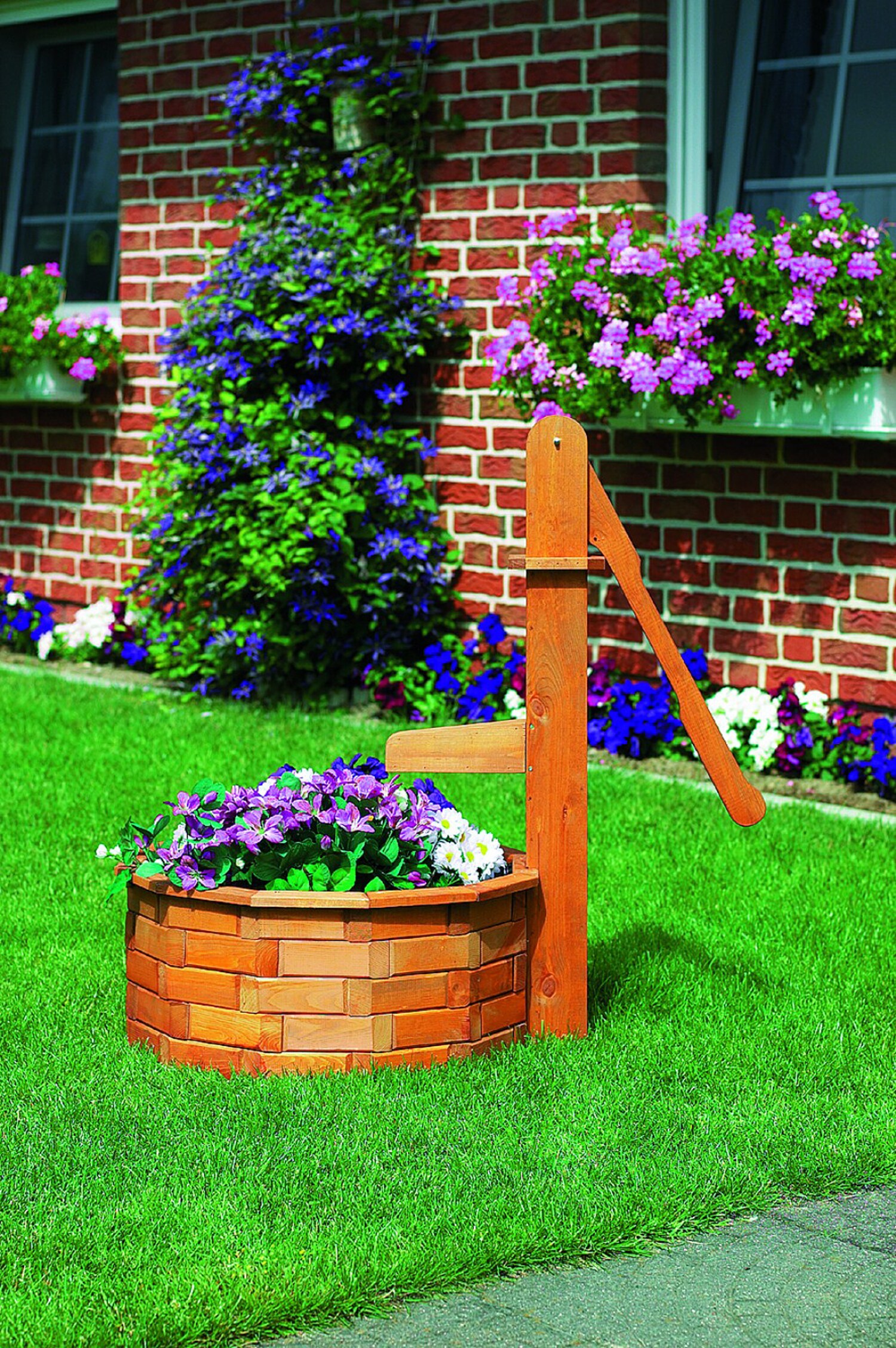 Promadino Holztrog rund mit Holzschwengelpumpe 