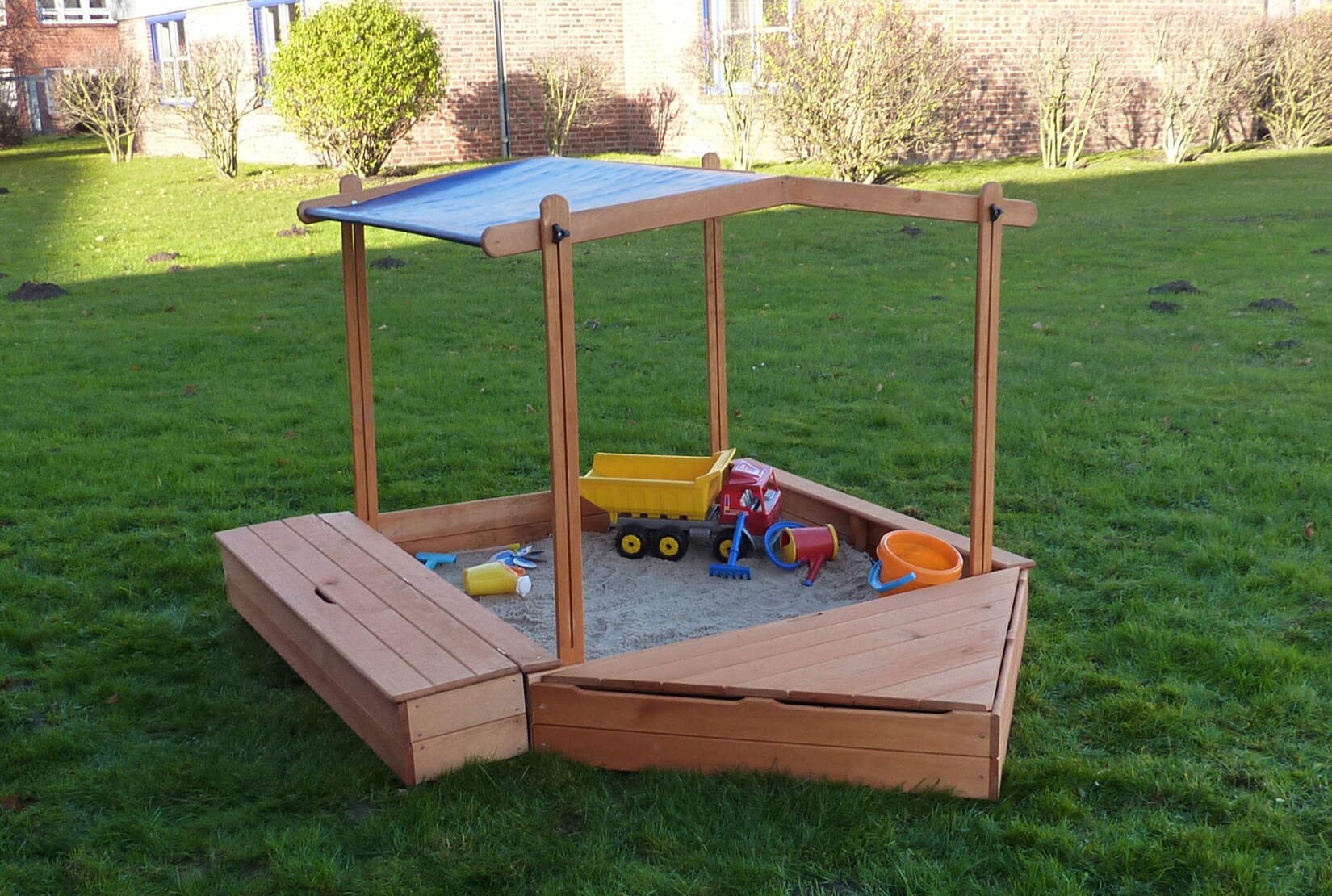 Sandkasten "MULTI"m Bug-u.Sitzbox+Sonnendach hb