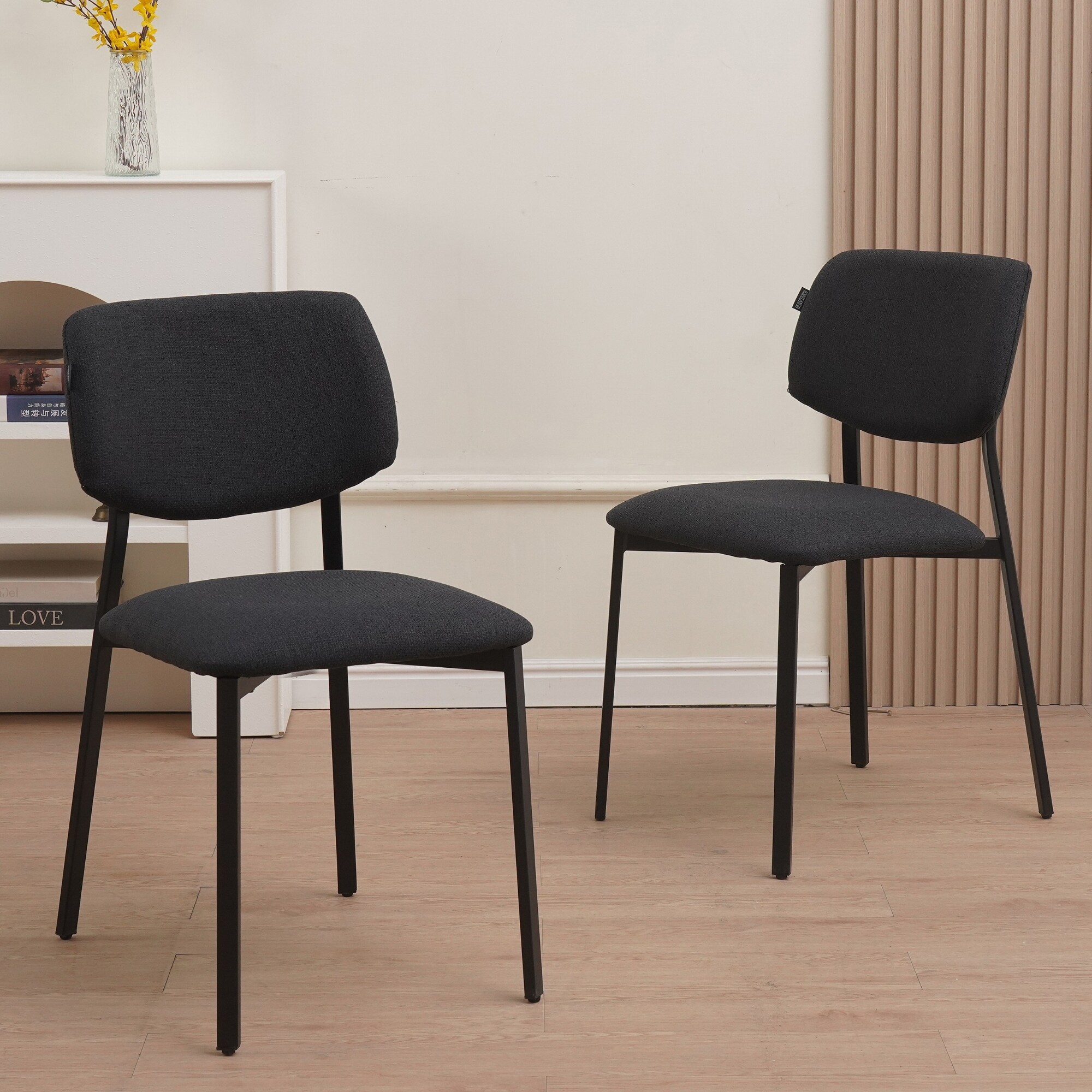 Ravino Designerstuhl A21, Esszimmerstuhl mit Stoff Bezug und Dicker Polsterung, 4er Set Schwarz, belastbar mit 110Kg, Polsterstuhl - Moderner K&uuml;chenstuhl, Stuhl Esszimmer oder Esstisch Stuhl 