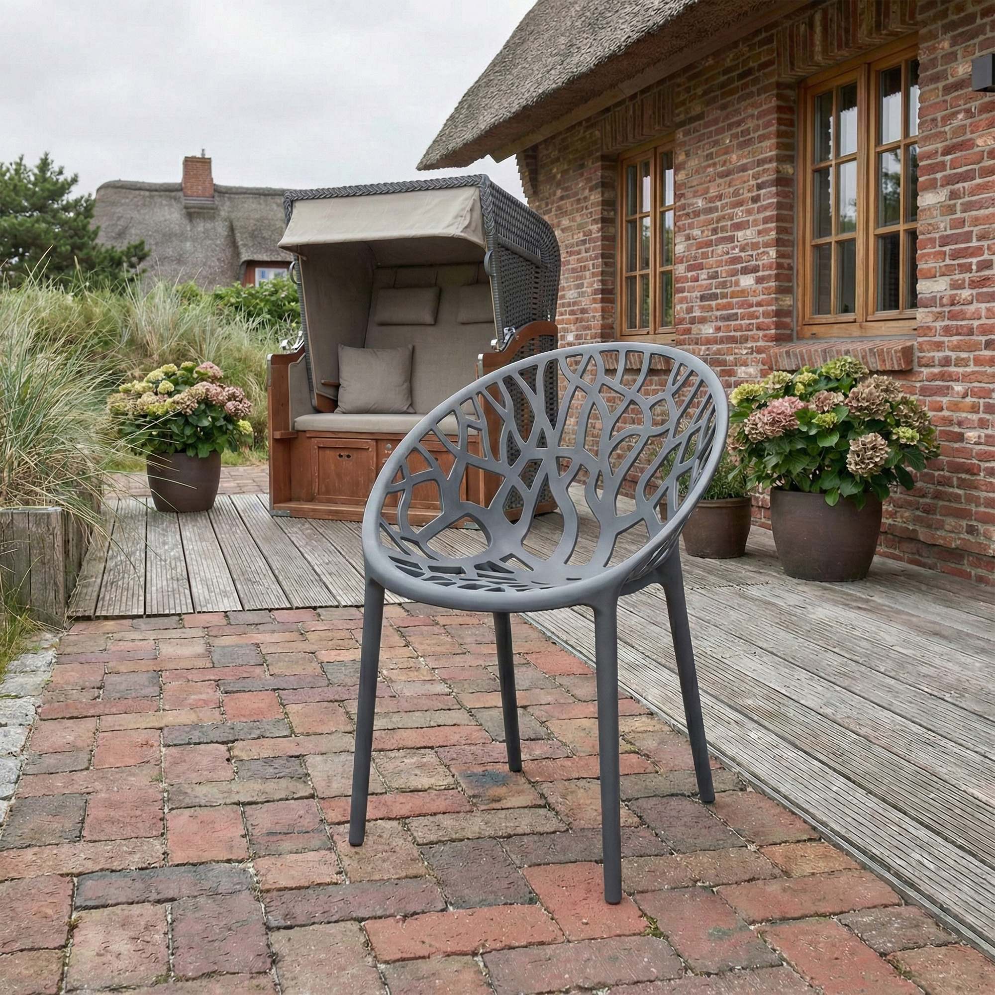 CLP Gartenstuhl stapelbar wetterfest Hope, Gartensessel mit Lehne UV-beständig, Outdoorstuhl aus Kunststoff bis 150 kg belastbar bei Marktkauf online bestellen