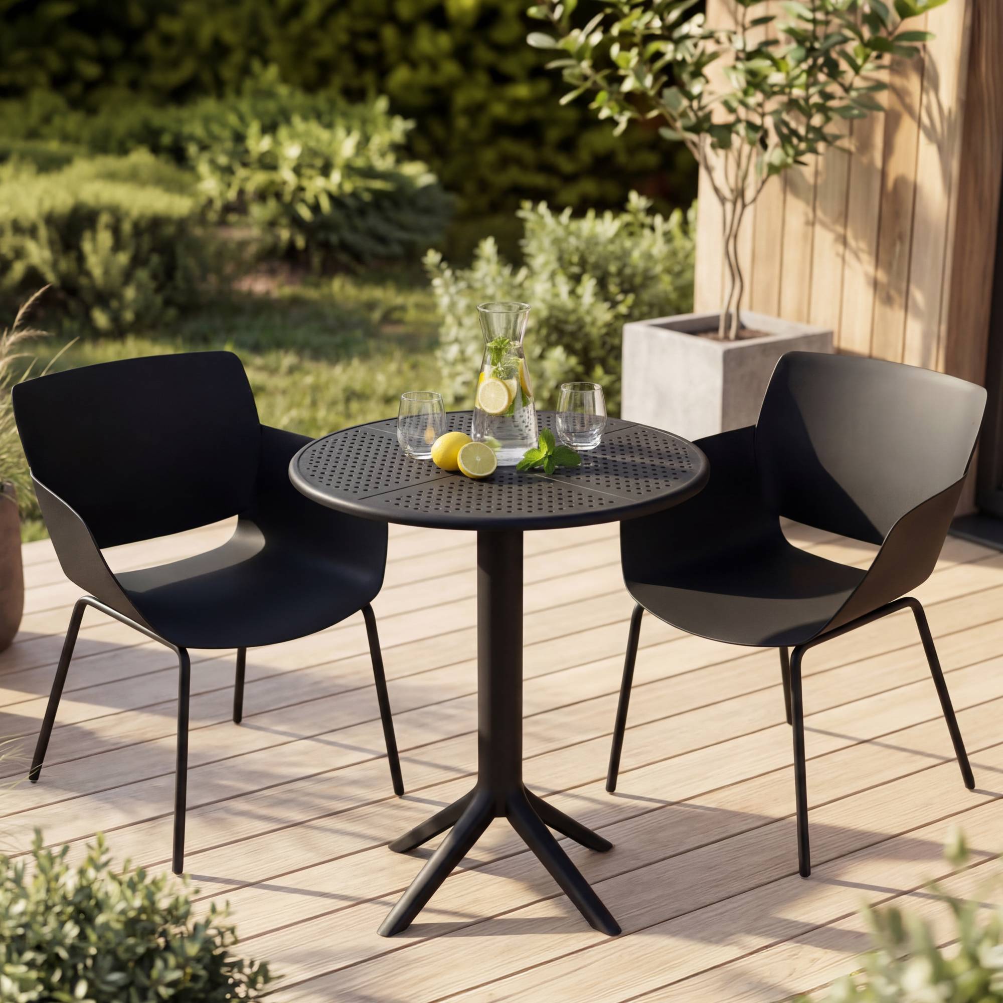 CLP Gartenmöbel-Set wetterfest Siora, 2 Bistrostühle und Esstisch rund 60 cm, Sitzgruppe für Balkon, Terrasse und Garten bei Marktkauf online bestellen