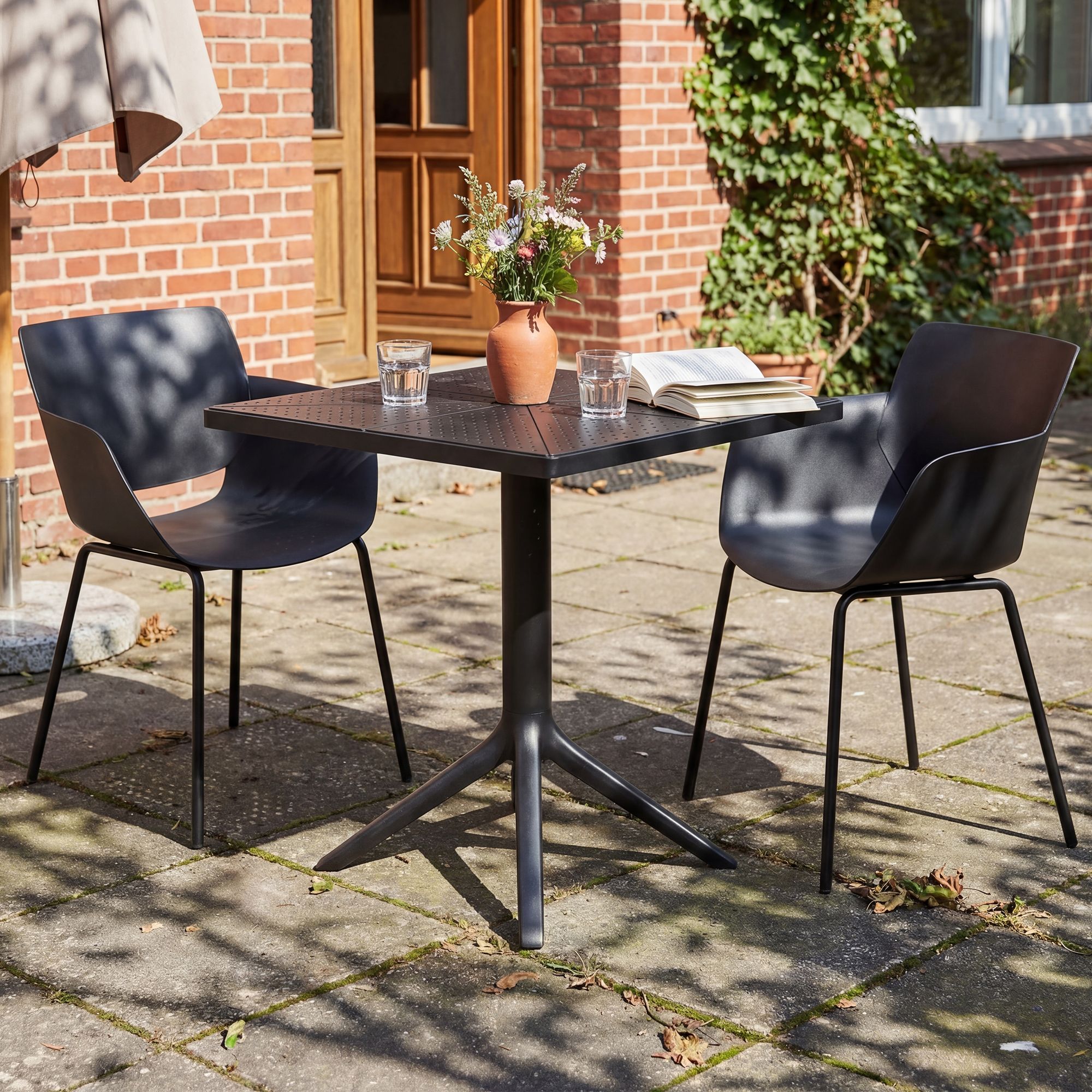 CLP Gartenmöbel-Set wetterfest Norva, mit 2 Stühlen im Lounge-Design und quadratischem Tisch, 3-tlg. Sitzgruppe für Garten, Terrasse & Balkon bei Marktkauf online bestellen