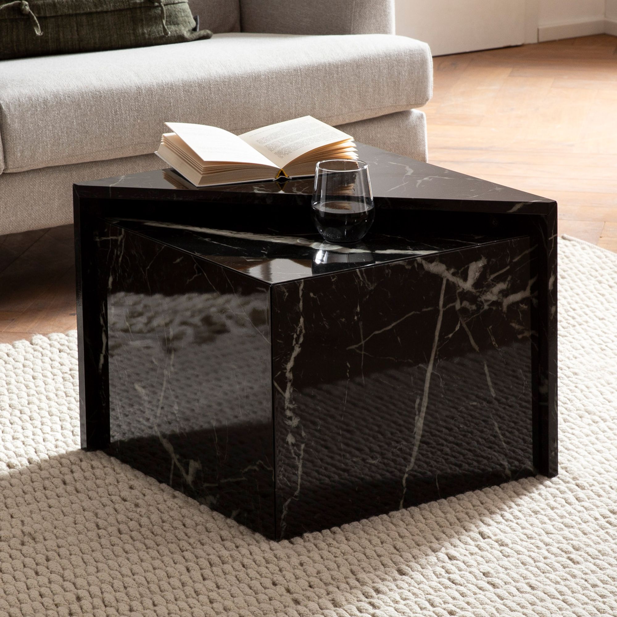 Couchtisch FineBuy Sofatisch MONOBLOC 2er Set Hochglanz Marmor Optik Dreieckig 