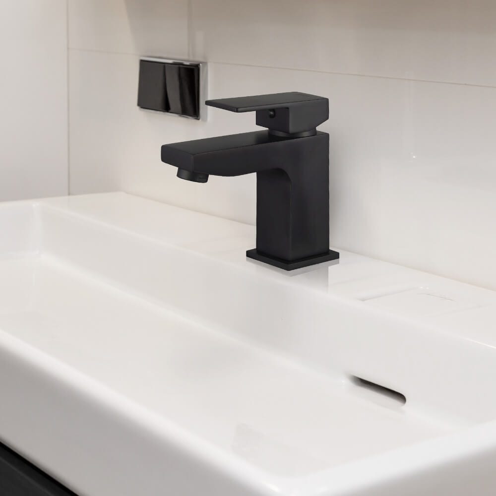 HOME DELUXE Waschtischarmatur aus Messing AQUATIC &ndash; Schwarz 
