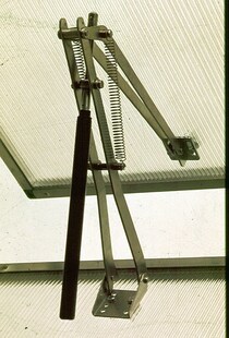 Juwel Fensterautomat für Frühbeetkasten, äffnet bei Wärme durch Solarenergie 