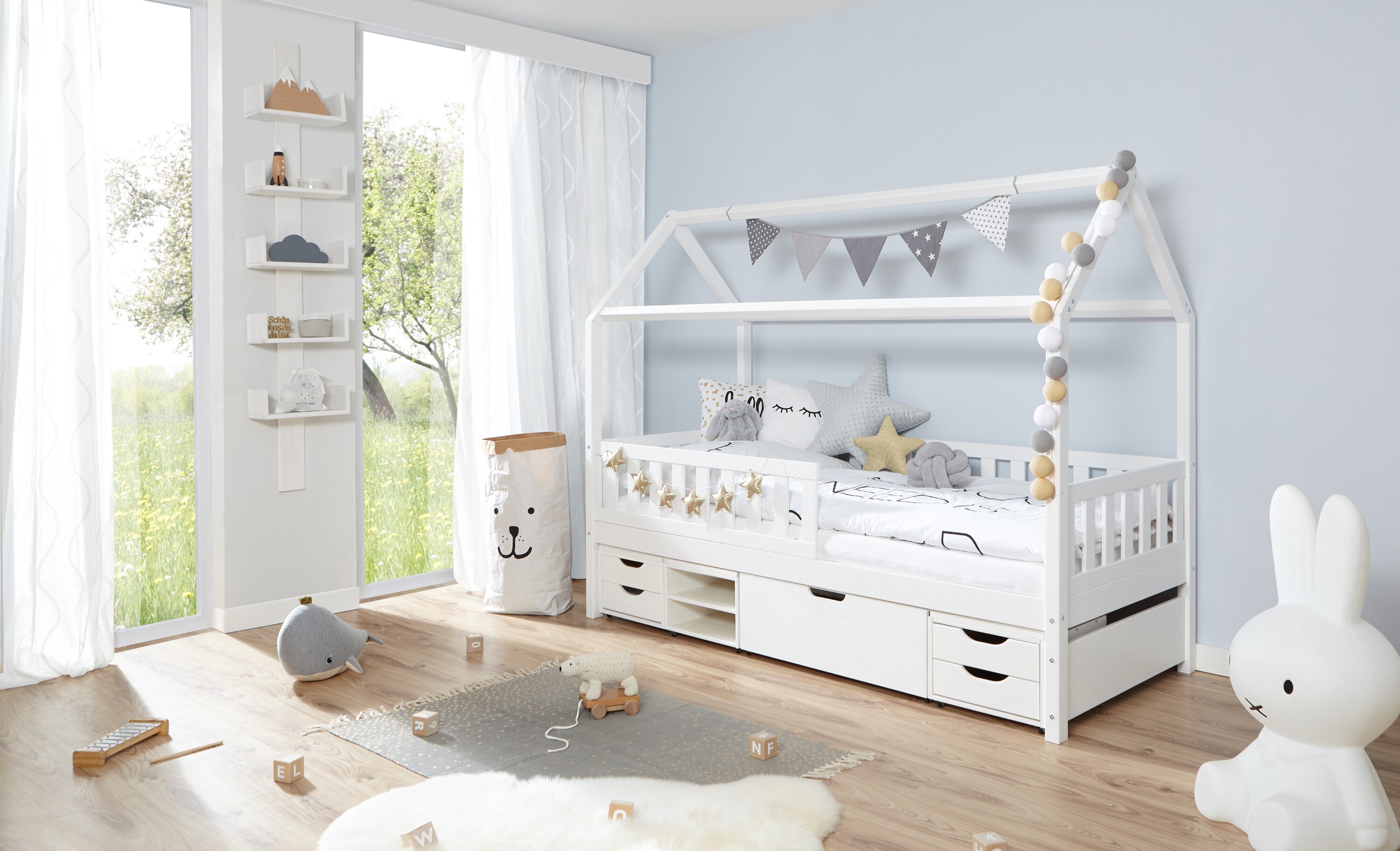 TiCAA Hausbett "Traumhaus" mit Funktionsschubkasten Kiefer Wei&szlig; 