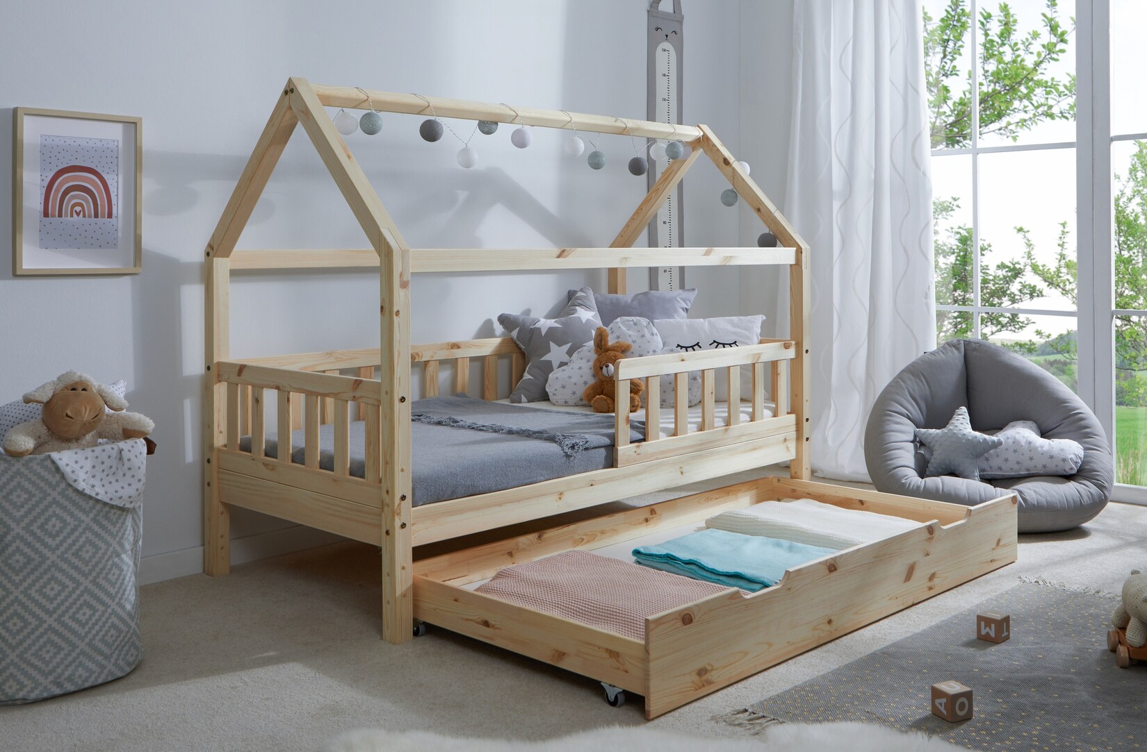 TiCAA Kinderbett Hausbett Montessori Kay 90x200, 100x200 cm, 120x200 cm, 140x200 für Jungen & Mädchen mit Schubladen, Rausfallschutz & …
