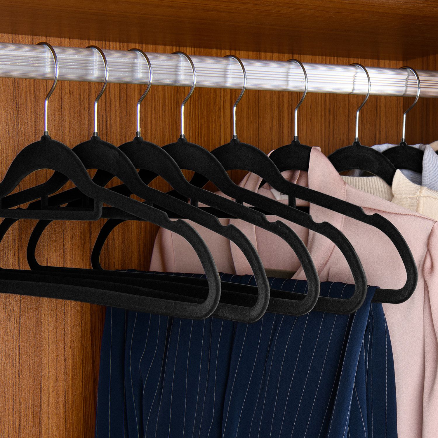 30x Baby Kleiderbügel Schwarz - Rutschfeste Kinderbügel Platzsparend