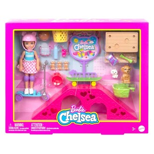 Mattel HJY35 - Barbie - Chelsea - Skatepark: Chelsea mit Skateboard und 15+ Zubehörteilen 