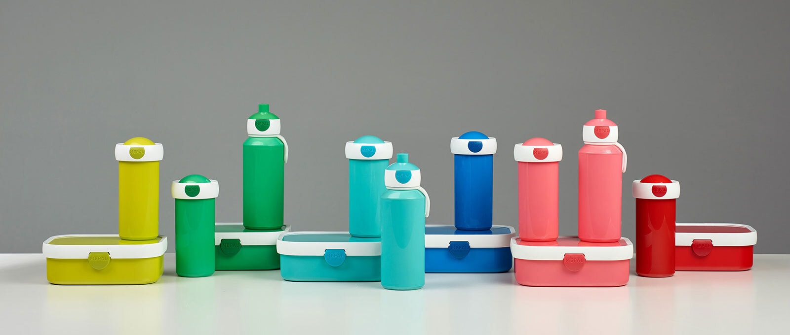 Mepal Pop-up Campus Trinkflasche – 400 Ml, Auslaufsicher, BPA-frei, Spülmaschinenfest, Mit Trageschlaufe, Barbie-Design