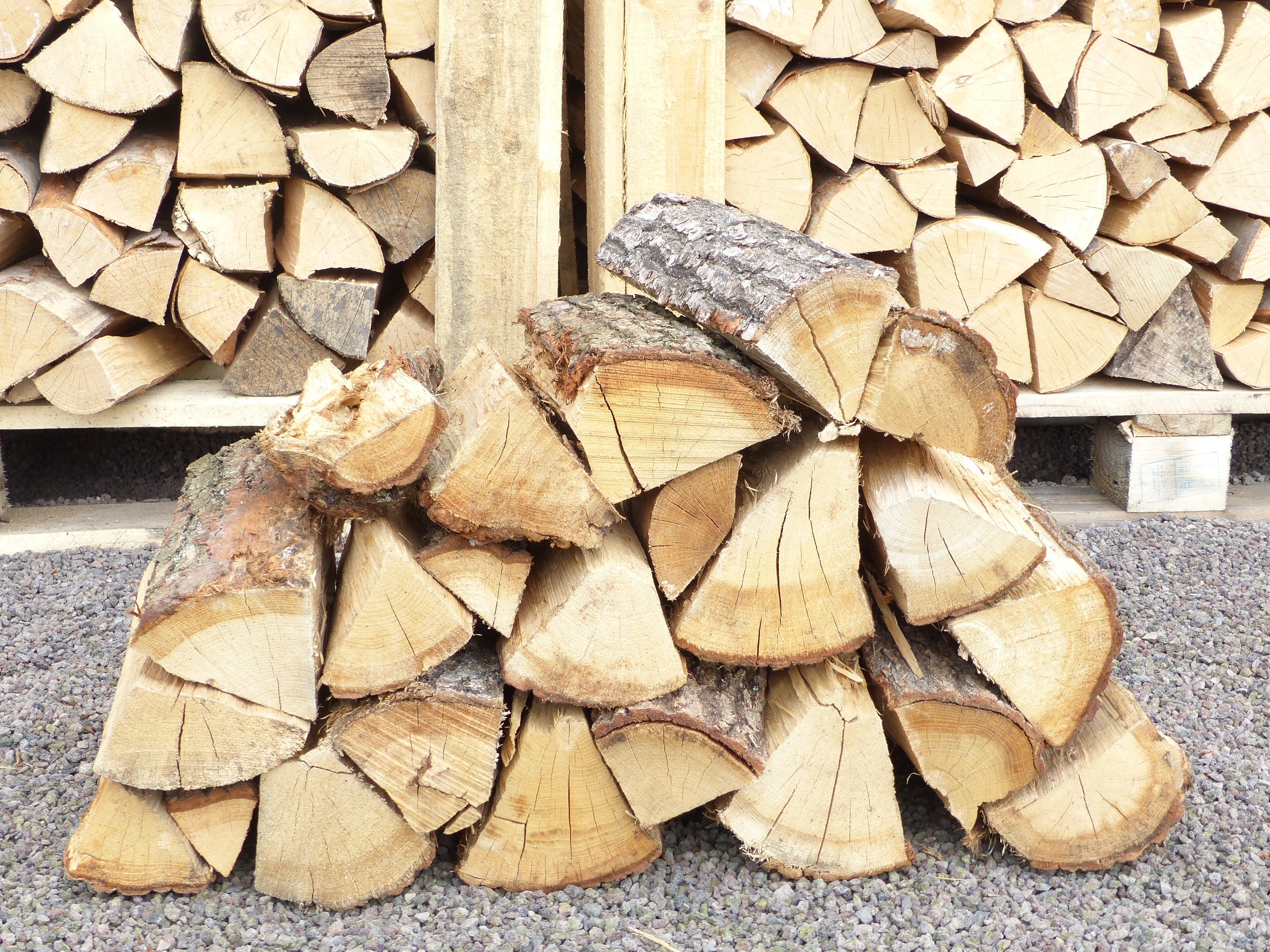 30 kg  Feuerholz Kaminholz Brennholz Eiche trocken Premiumqualit&auml;t 