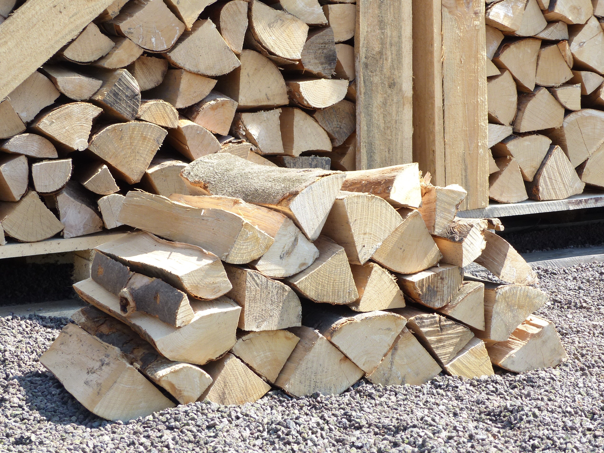 30 Kg Feuerholz Kaminholz Brennholz Buche trocken Premiumqualit&auml;t 25 cm 