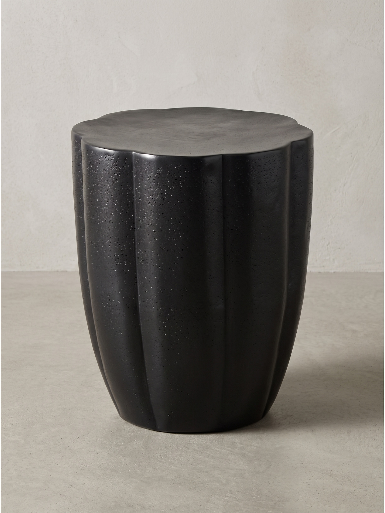 Beistelltisch Aluminium Schwarz Ø 41x50 cm - BLANES Kadima Design