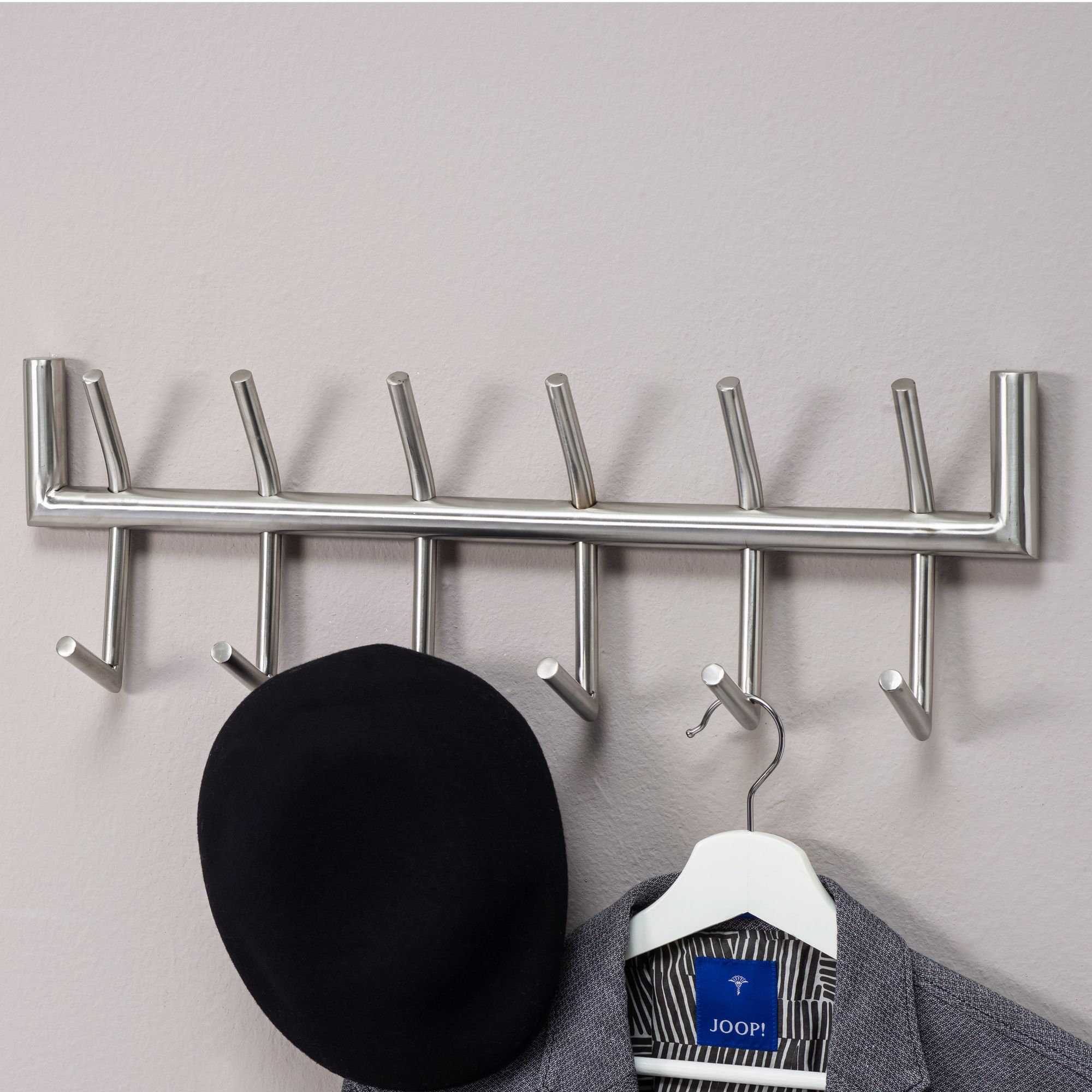 KADIMA DESIGN Silberne Metall-Wandgarderobe, 12 Haken, 60x19x10 cm, Handarbeit 