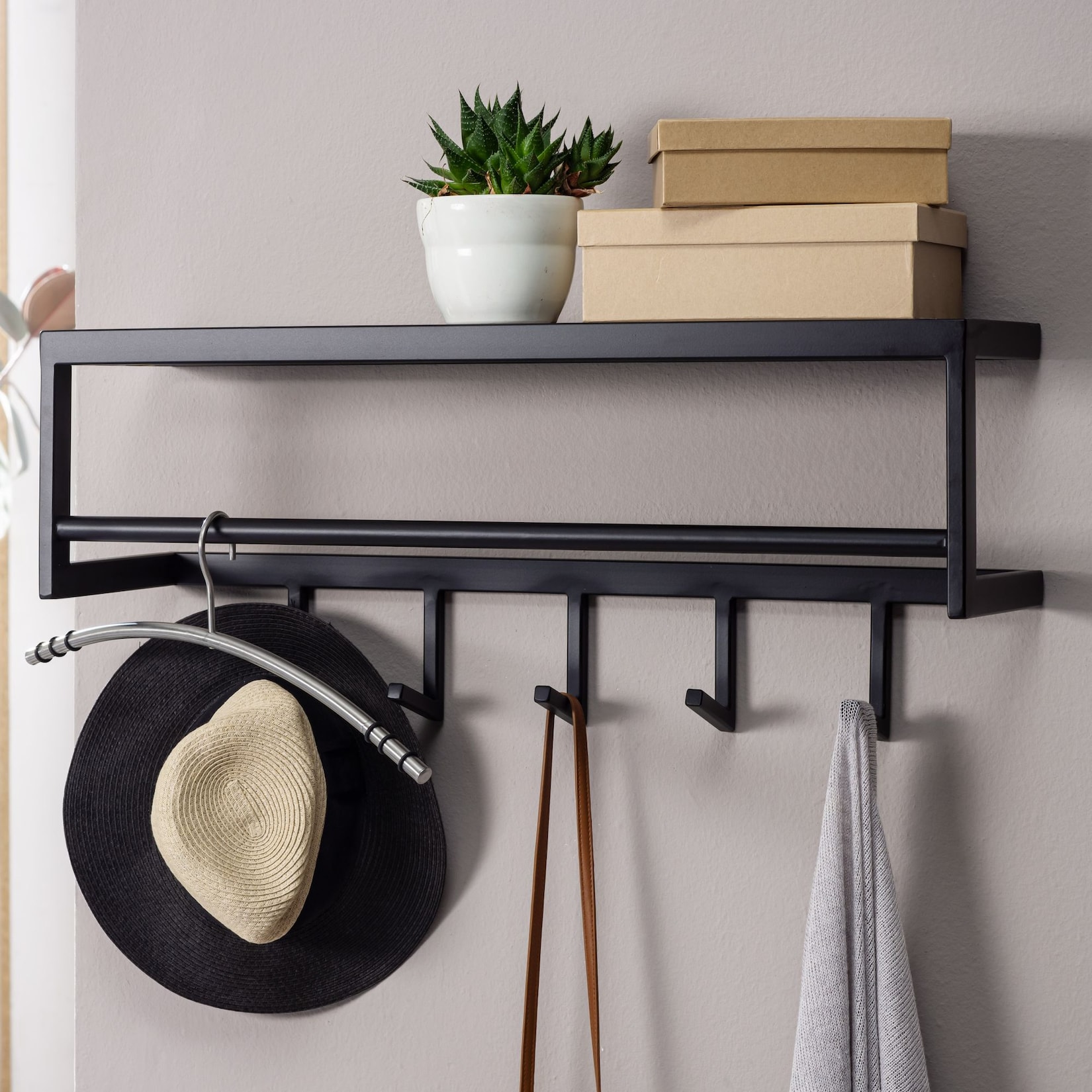KADIMA DESIGN Wandgarderobe aus lackiertem Stahl, Schwarz, 5 Haken, Kleiderstange