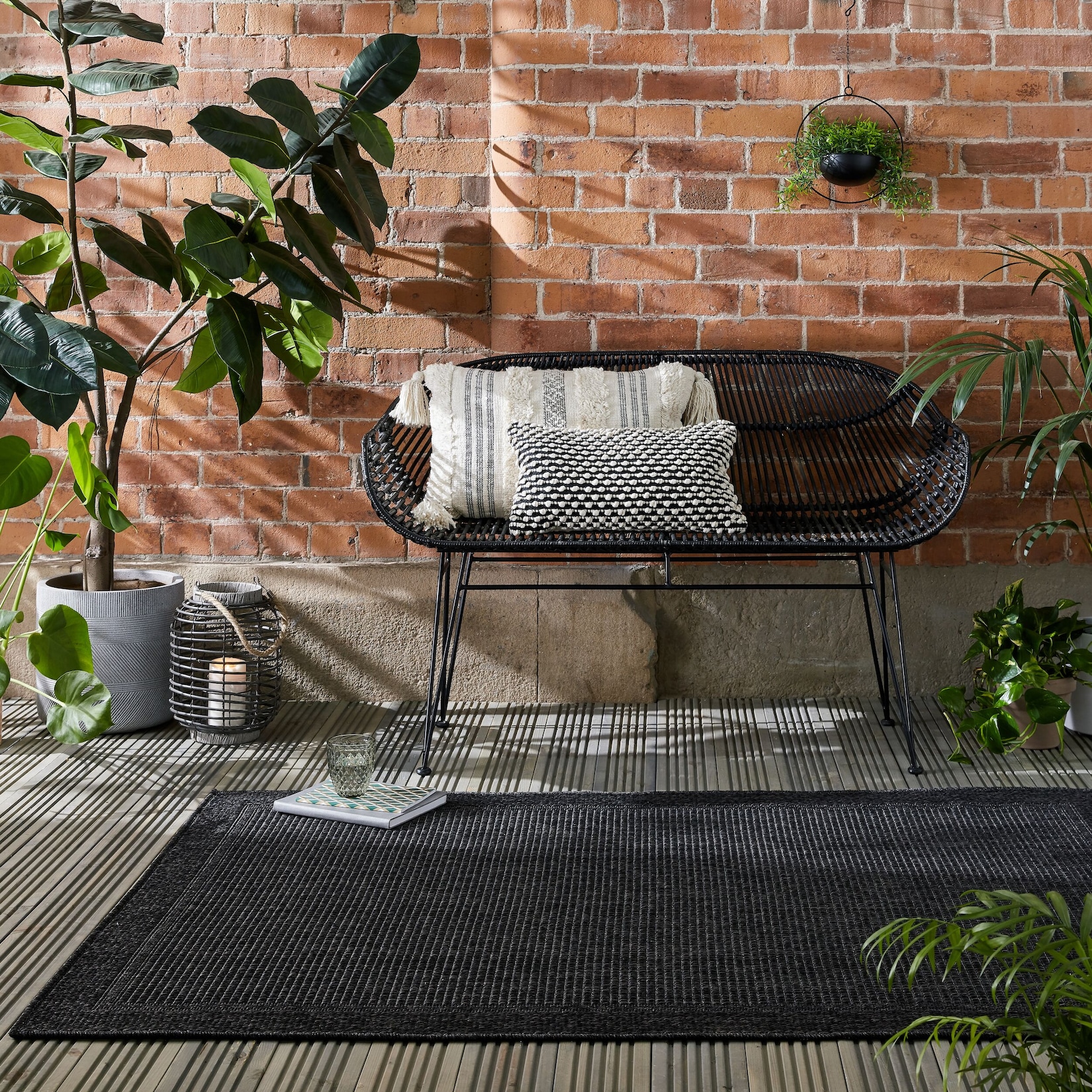 Outdoor-Teppich uni Schwarz 133 x 170 cm - USK Kadima Design