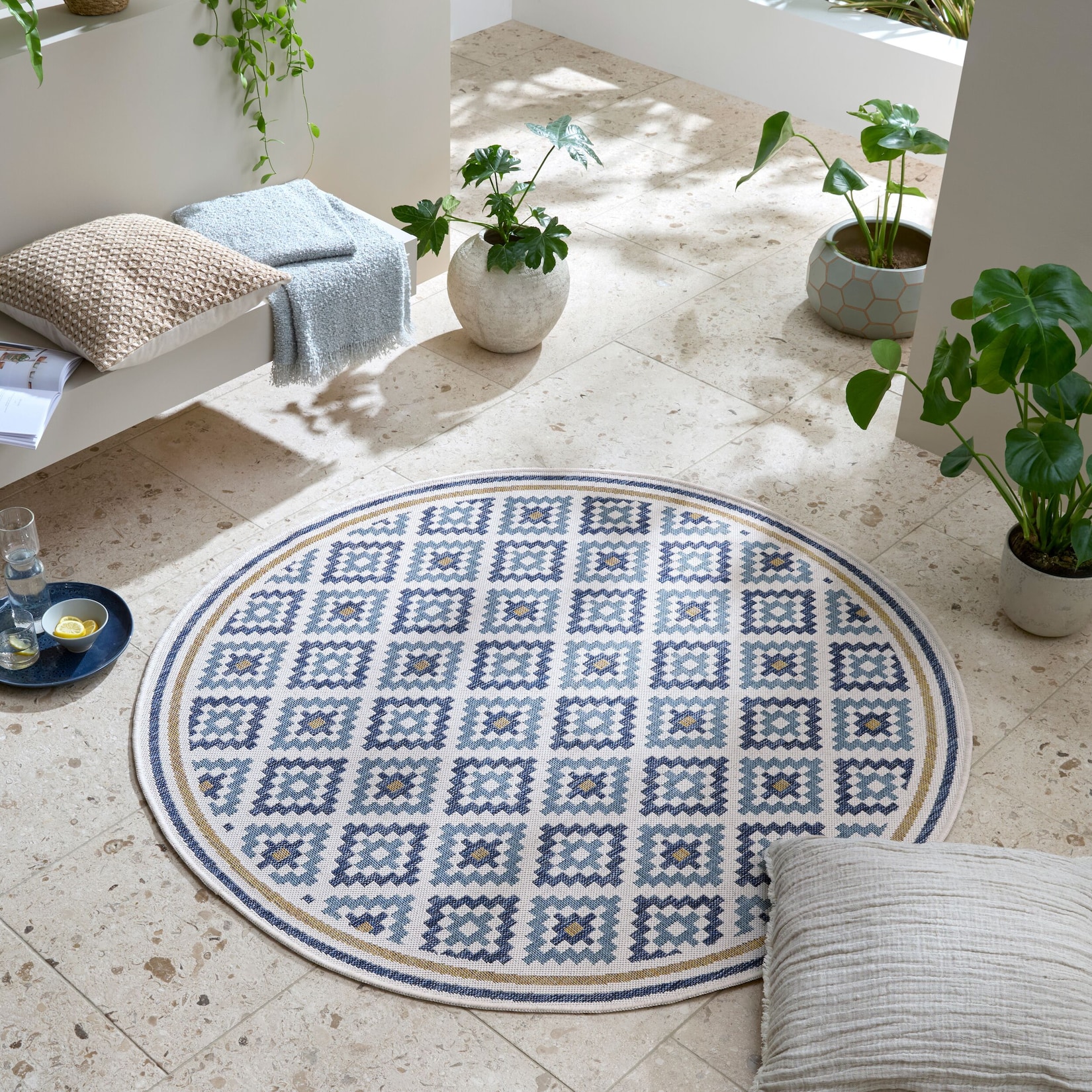 Outdoor-Teppich Rauten Blau-Gelb Ø160 cm - FLEET Kadima Design