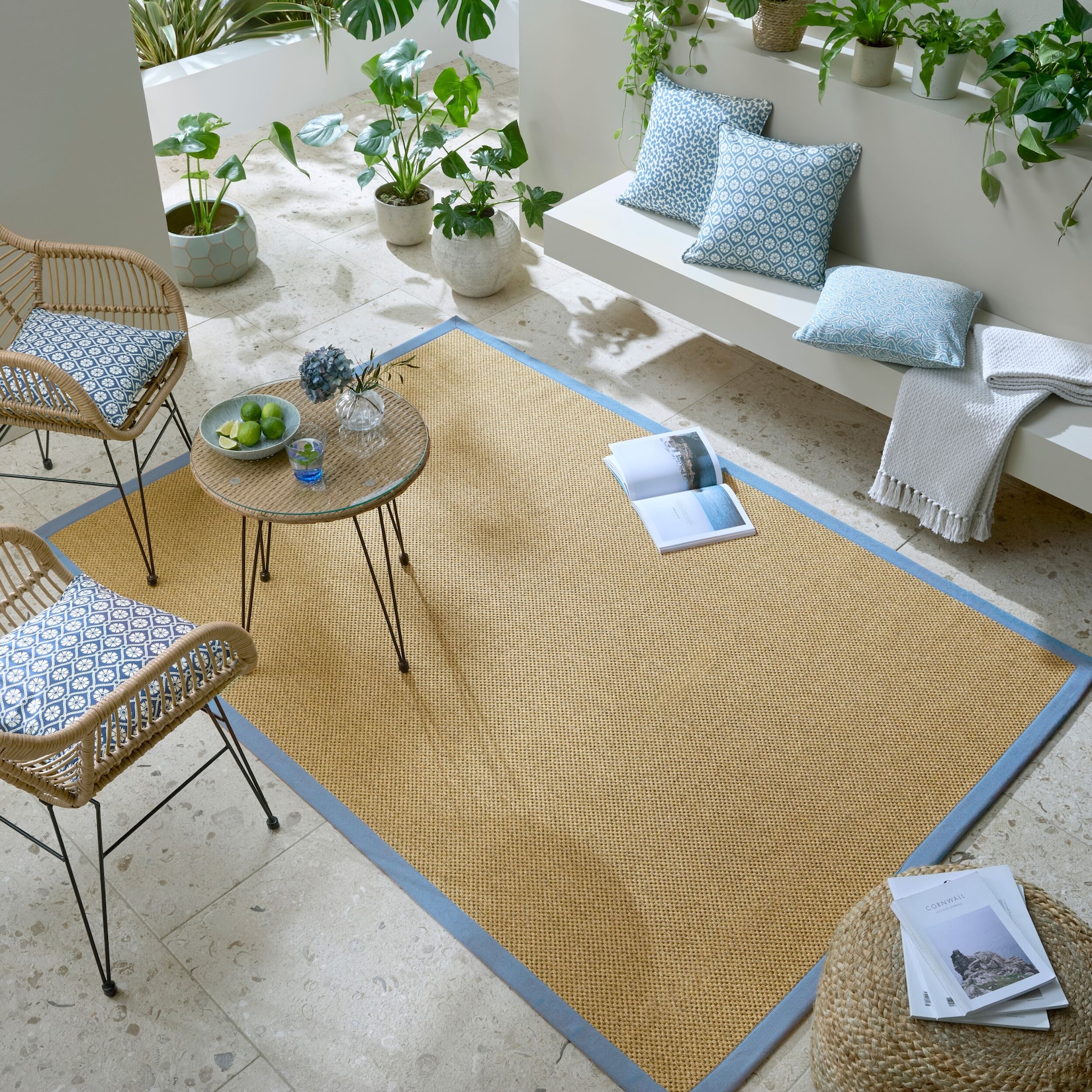 Outdoor-Teppich Bordüre Natur-Blau 120 x 170 cm - KEER Kadima Design