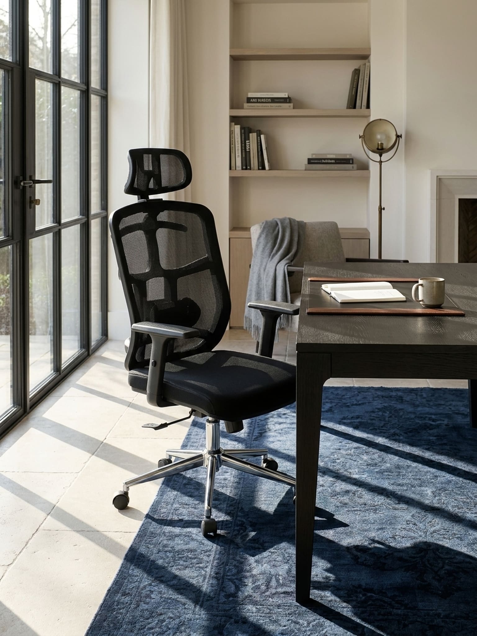 B&uuml;rostuhl Schwarz Mesh mit Kopfst&uuml;tze, Lendenst&uuml;tze, Wippfunktion und H&ouml;henverstellung, bis 120&nbsp;kg 