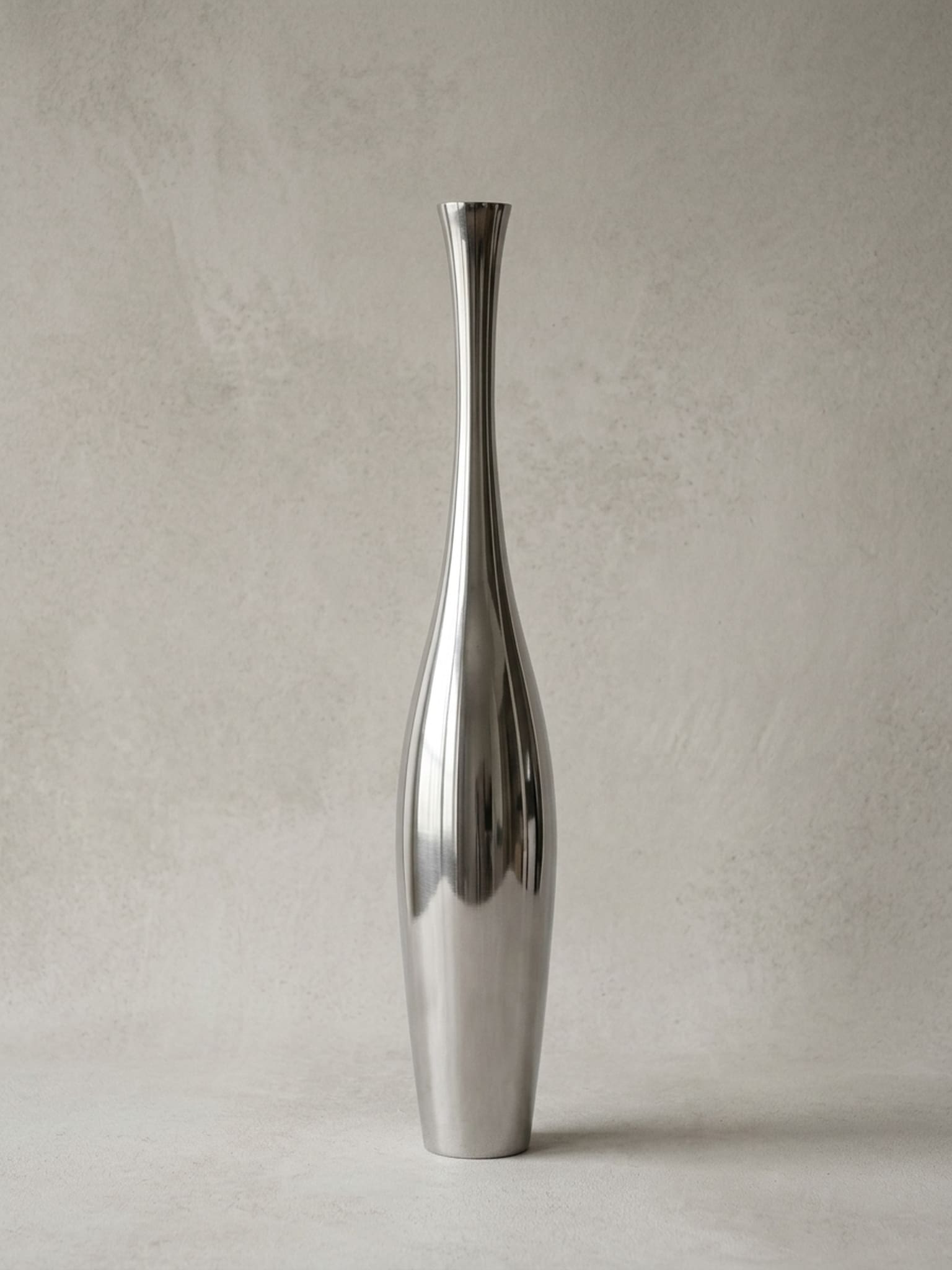 Vase Aluminium Modern Stil 124 cm hoch Silber S-Form f&uuml;r Einzelblumen 