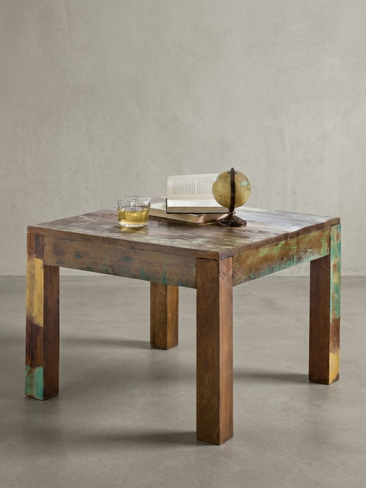 Couchtisch Quadratisch in Shabby-Chic aus Massivem Bootsholz, Maße: 60 x 47 x 60 cm