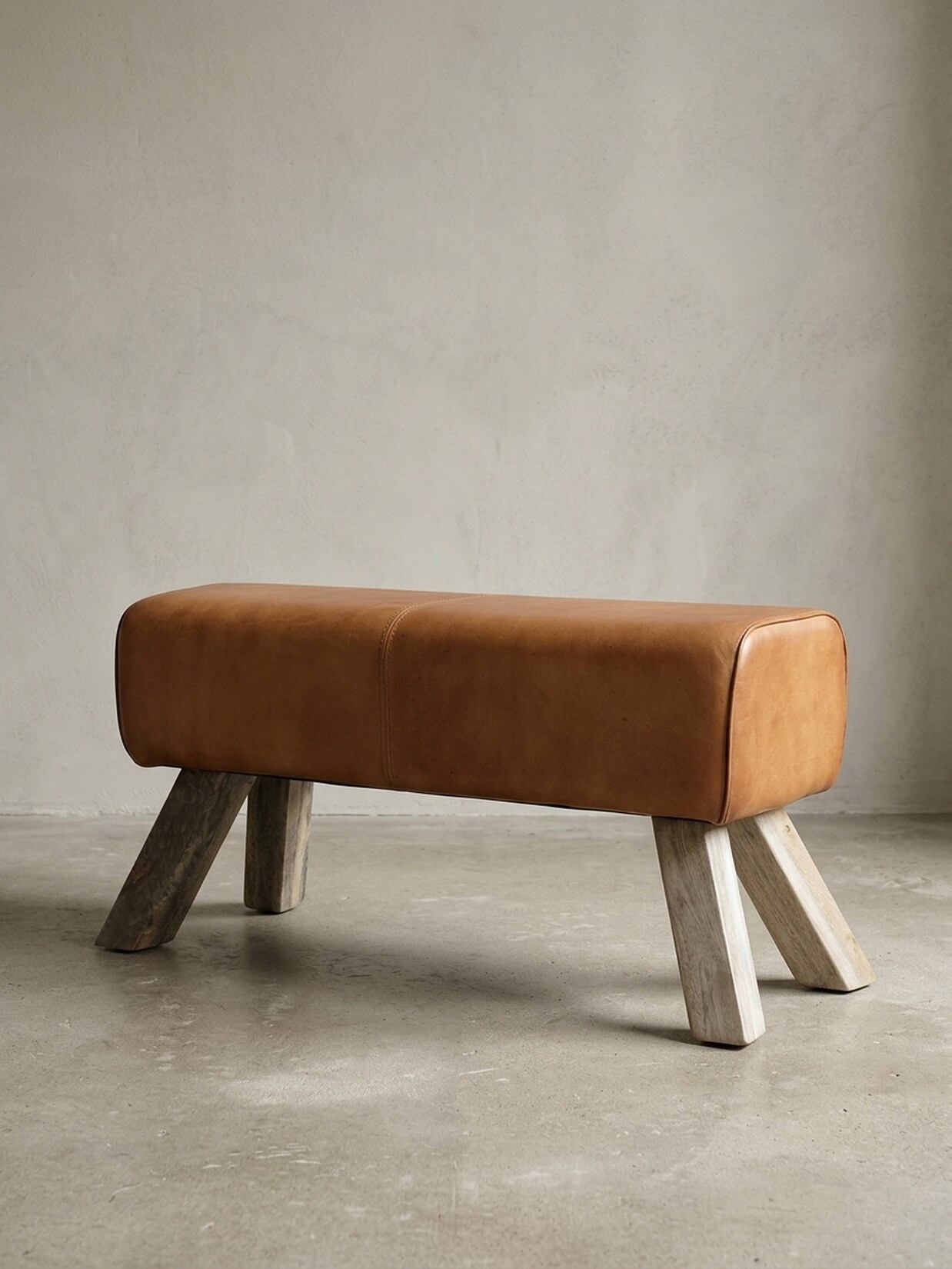 Sitzhocker – Leder/Holz, 90x30x43 cm, Springbock-Design