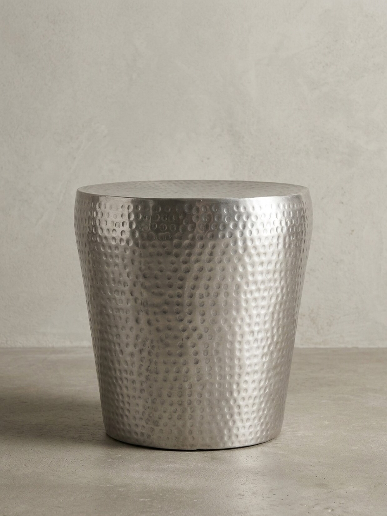 Beistelltisch – rund, Aluminium Silber, Hammerschlag, orientalisch, 41x41x41 cm