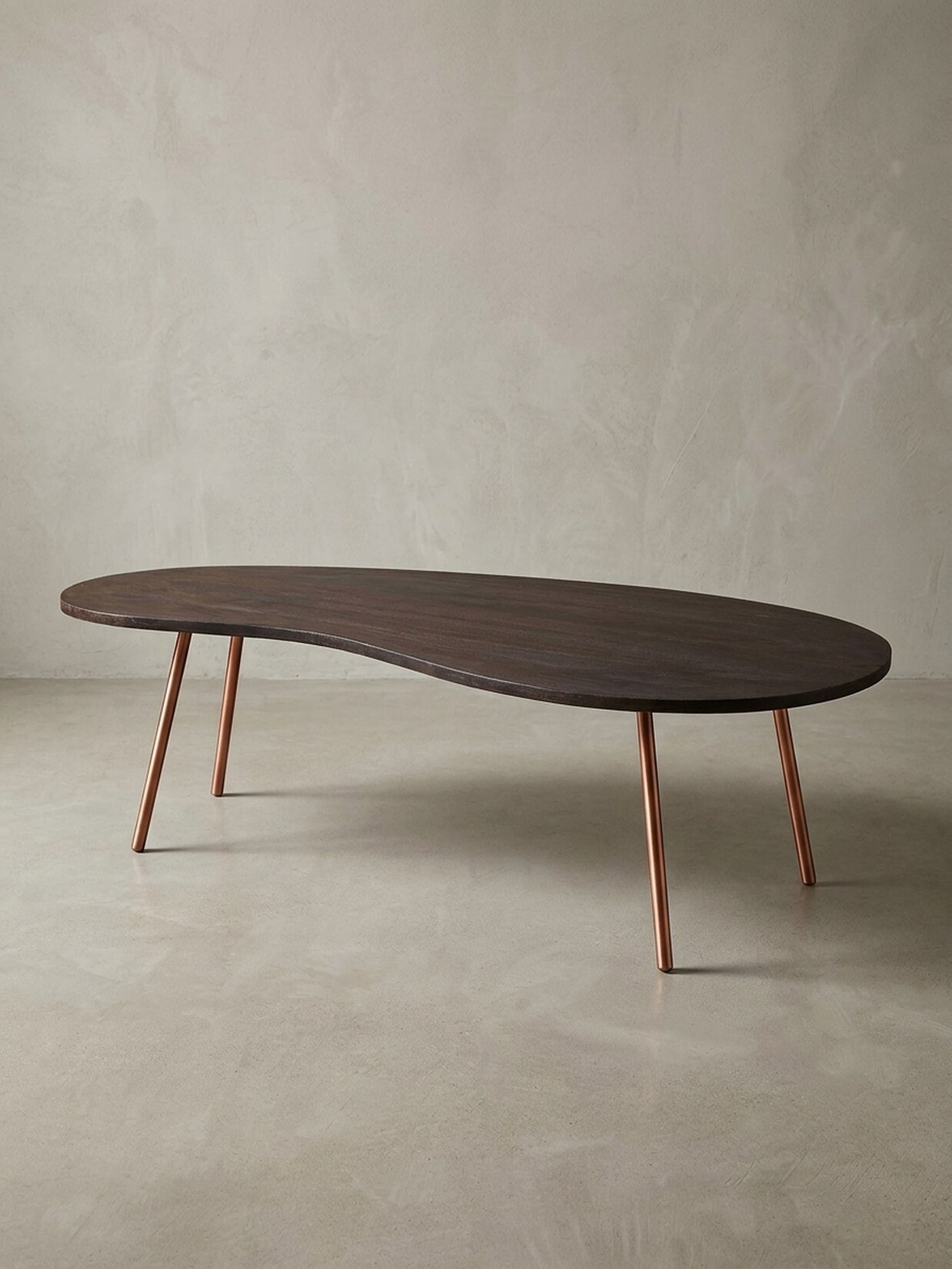 Couchtisch aus Massivholz – organische Form mit Metallbeinen, Grau 63x122x34 cm