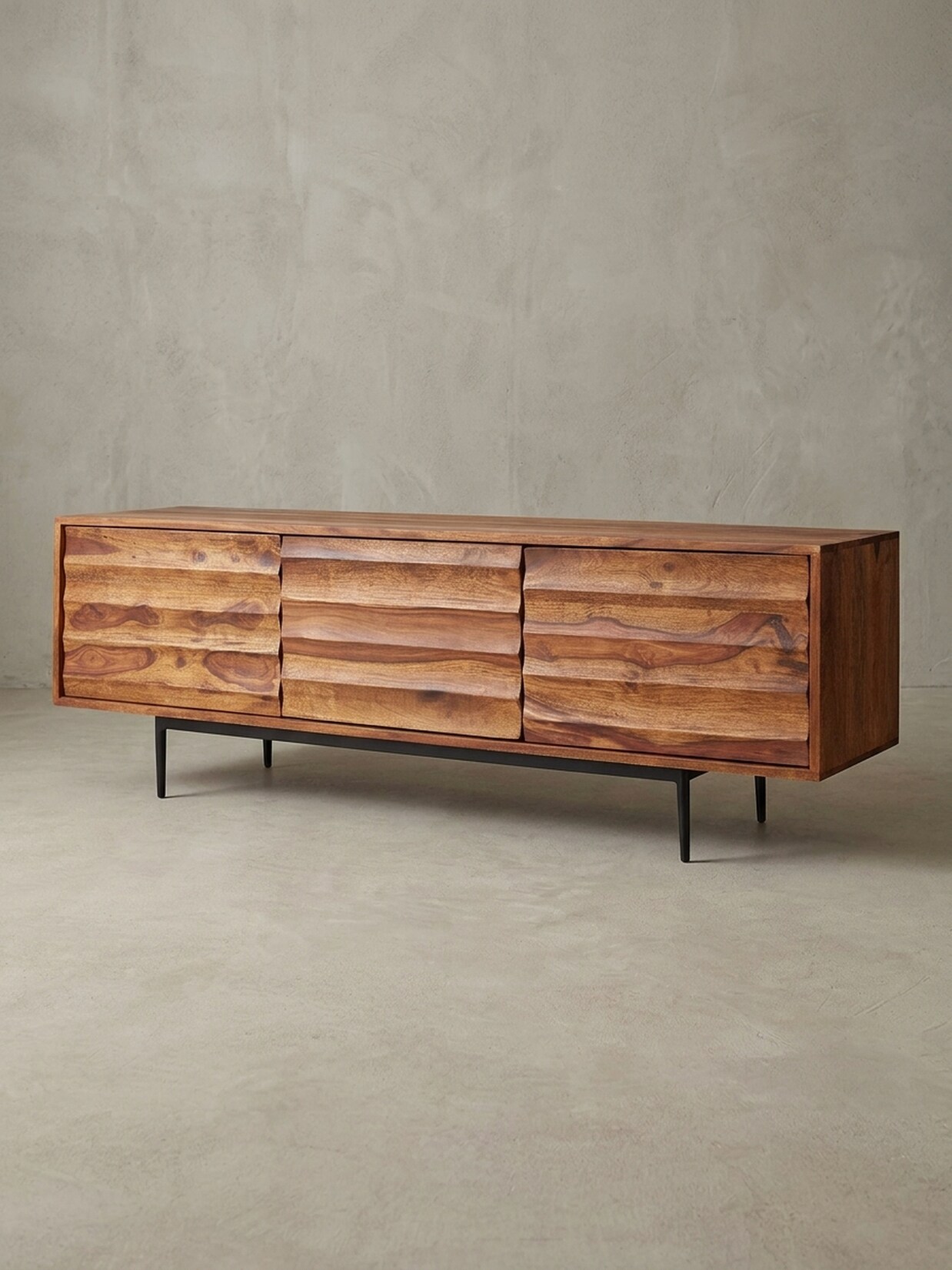 Lowboard Massivholz Landhausstil 147x50x38 cm mit 3 Türen