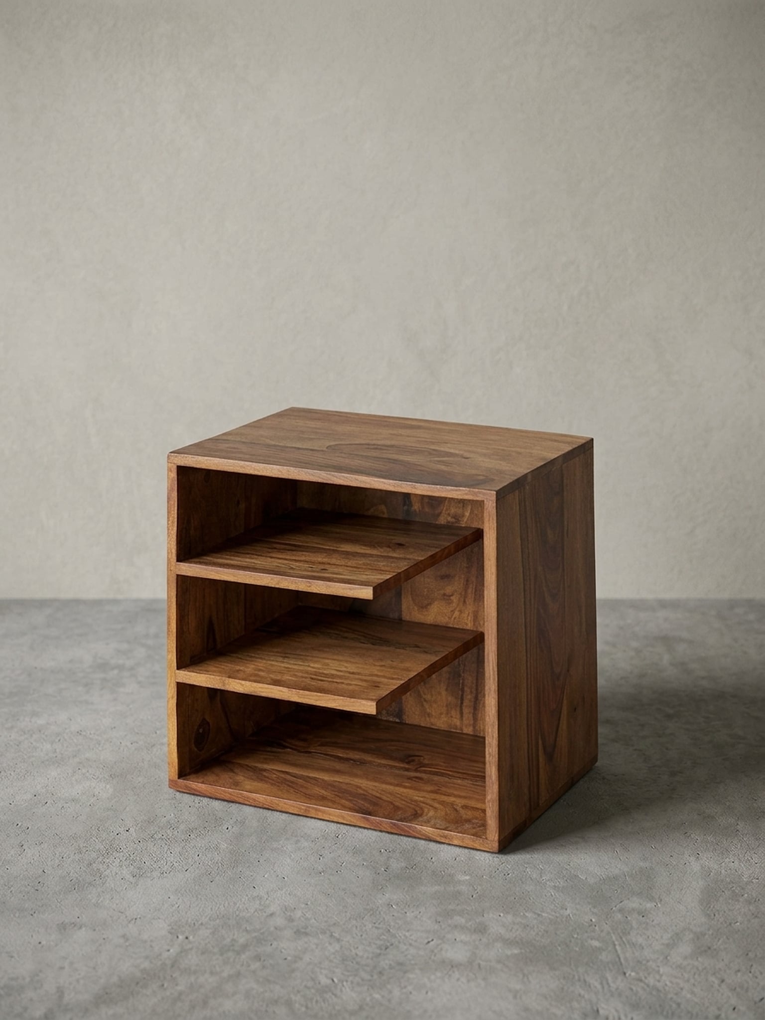 Beistelltisch &ndash; Massivholz Braun 43x43x30 cm mit Ablage 