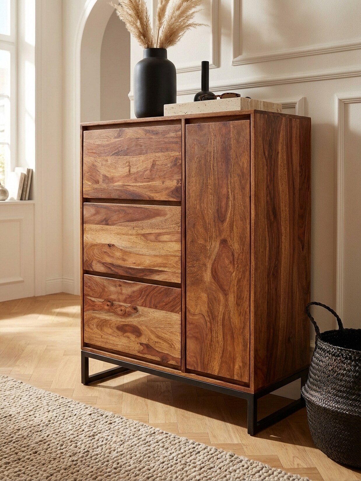 Schuhschrank – Massivholz, 88x120x40 cm, geschlossen, mit Ablage