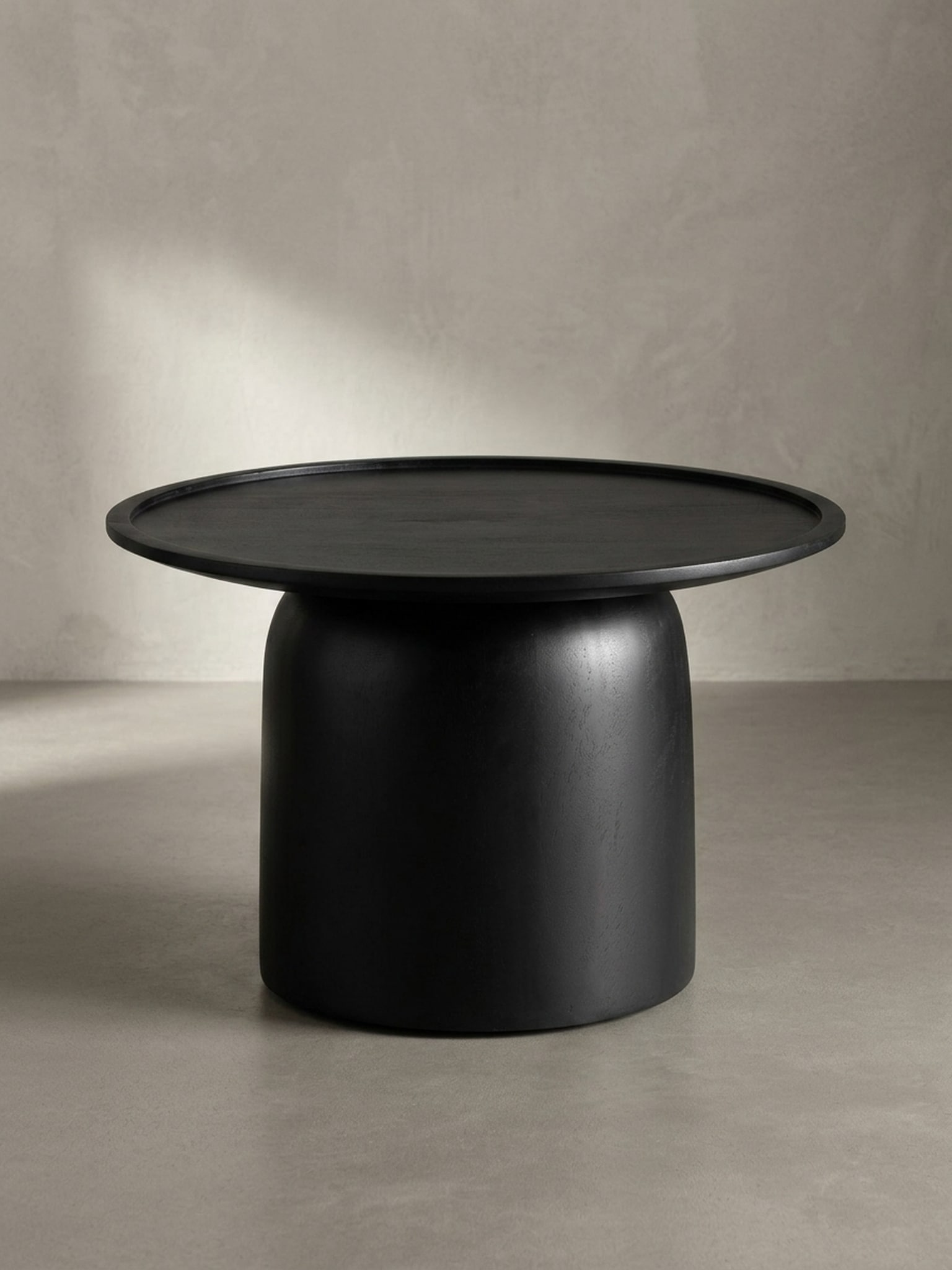 Couchtisch Rund Schwarz Mango Massivholz, 60x60x40 cm, Erh&ouml;hter Rand, Trommelgestell 