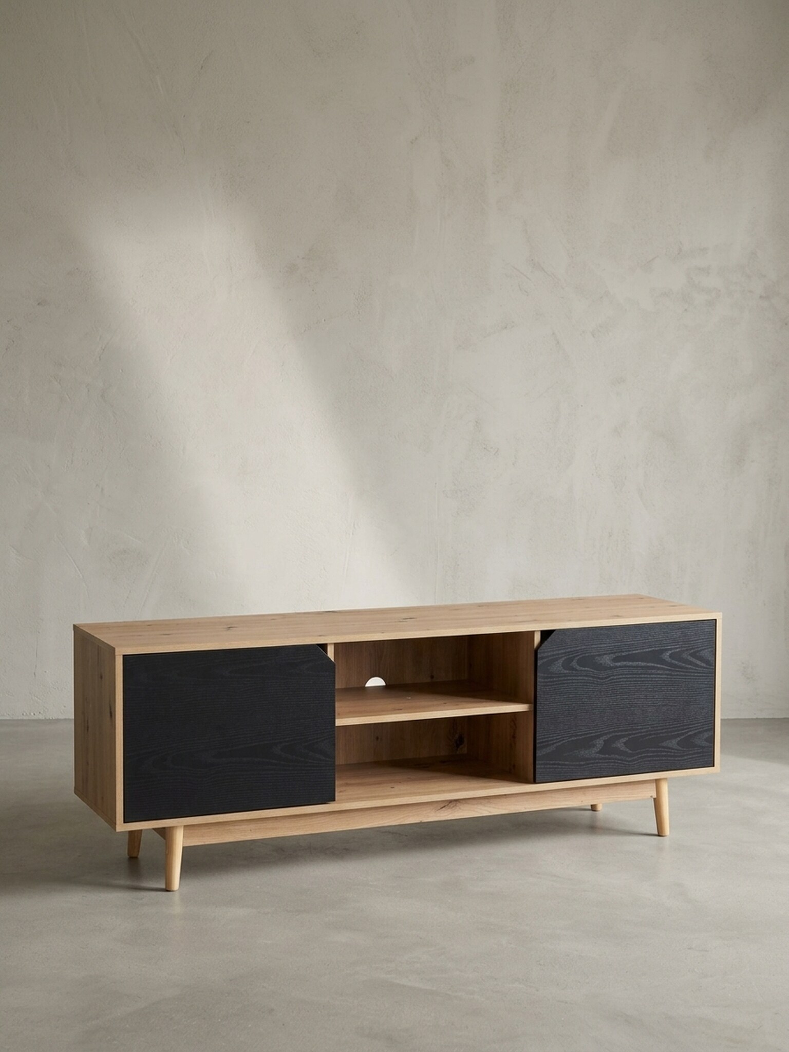 TV-Lowboard mit Eiche-Dekor, 2 T&uuml;ren, modern, Braun-Schwarz 150x40x55 cm 
