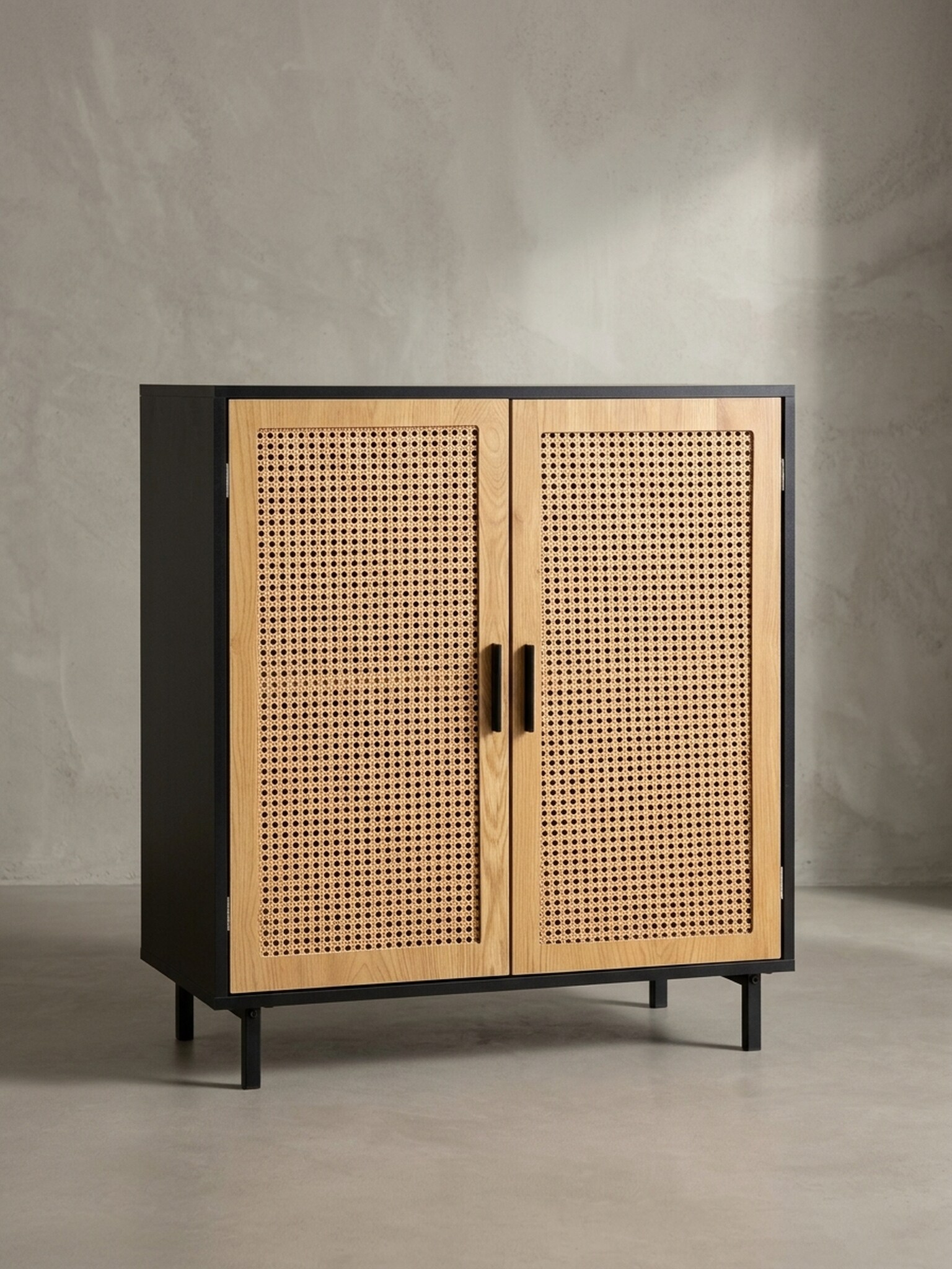 Sideboard &ndash; Schwarz, 80x86,5x40&nbsp;cm, mit Wiener Geflecht, 2 T&uuml;ren, hoch 