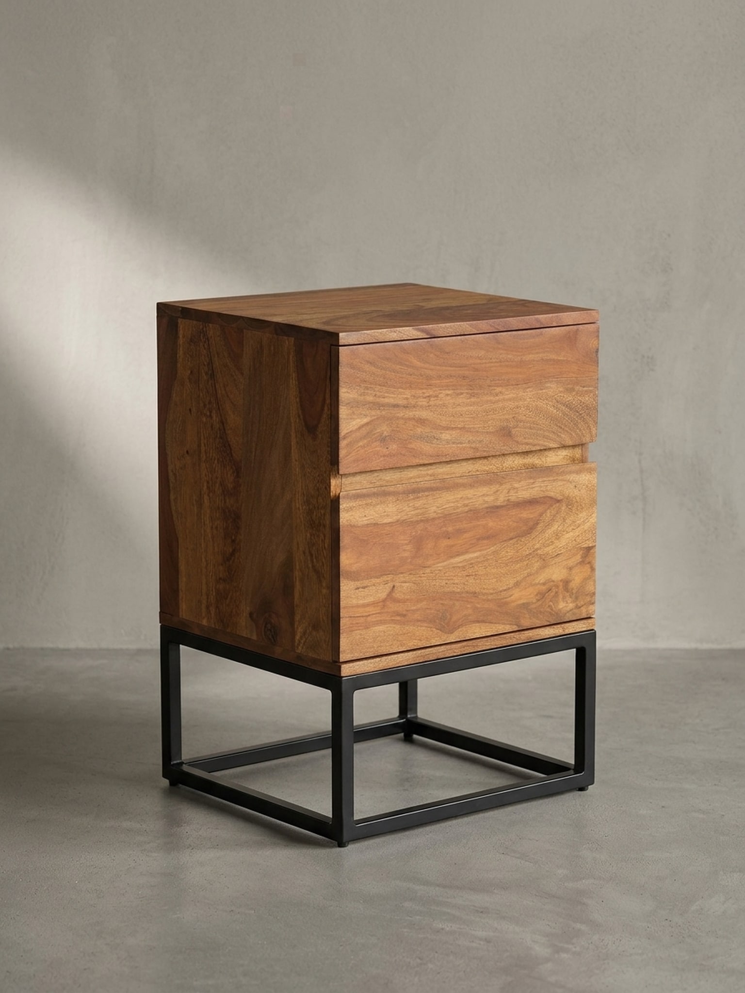 Nachttisch &ndash; Massivholz/Metall, 40x38x60&nbsp;cm, 2 Schubladen, Industrial-Stil 
